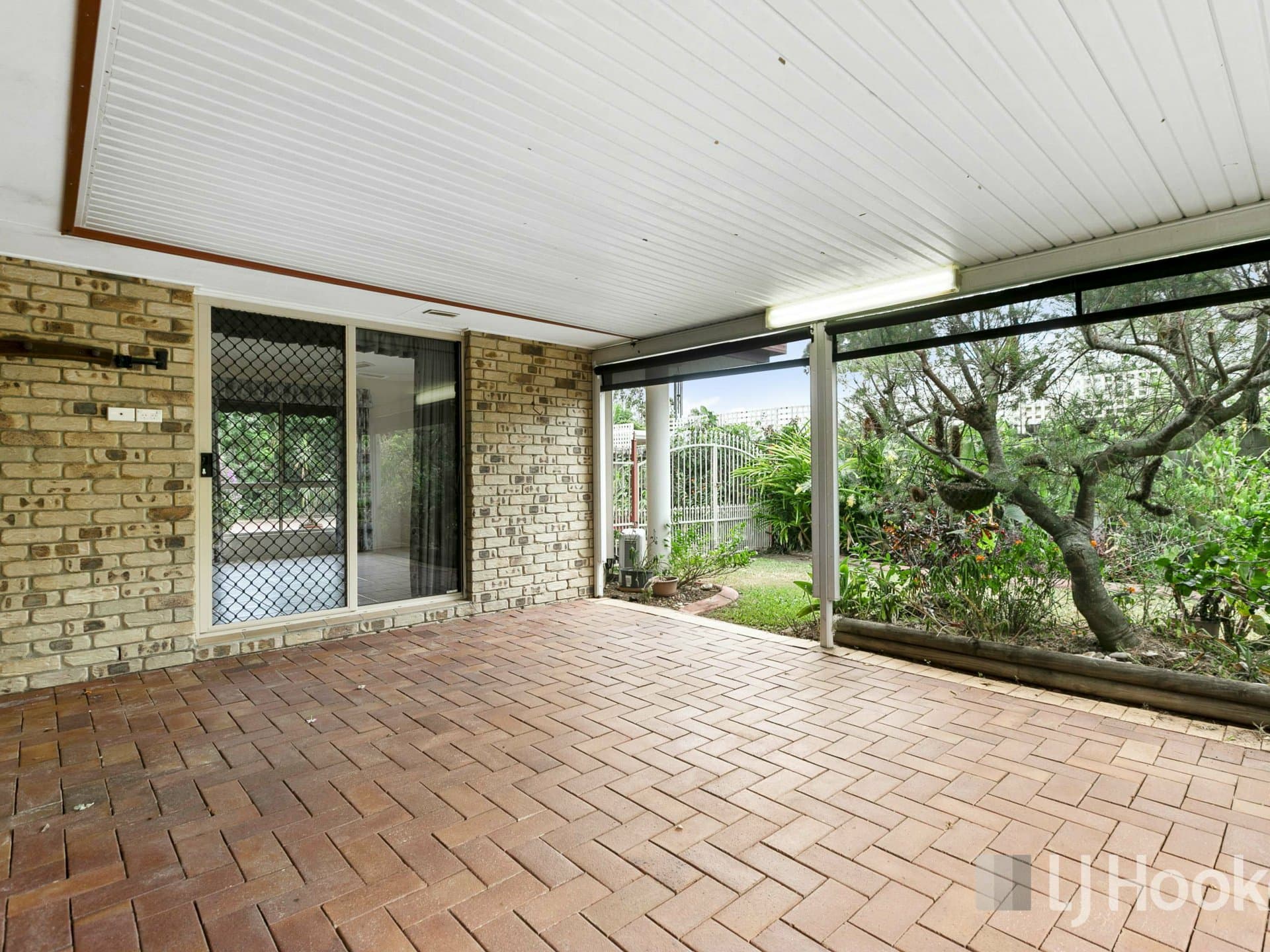 19 Earls Court, Point Vernon, Point Vernon - Thumbnail 4