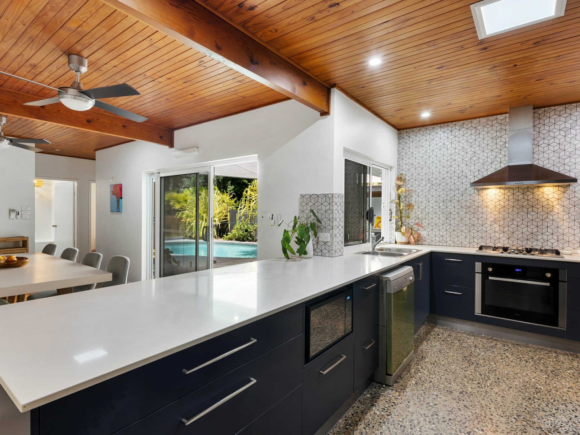 18 Lomond Close, Edge Hill, Edge Hill - Thumbnail 7