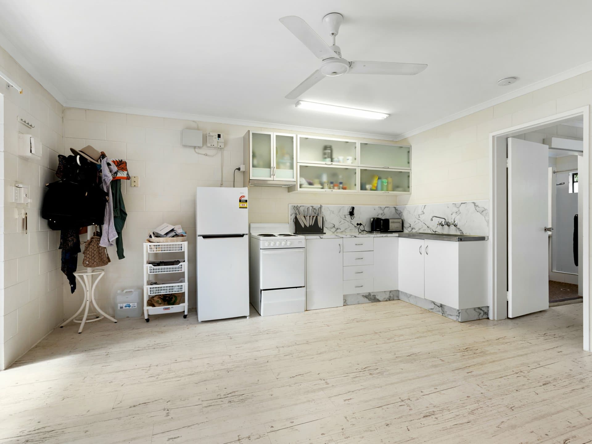 8/2 Mcpherson Close, Edge Hill, Edge Hill - Thumbnail 4