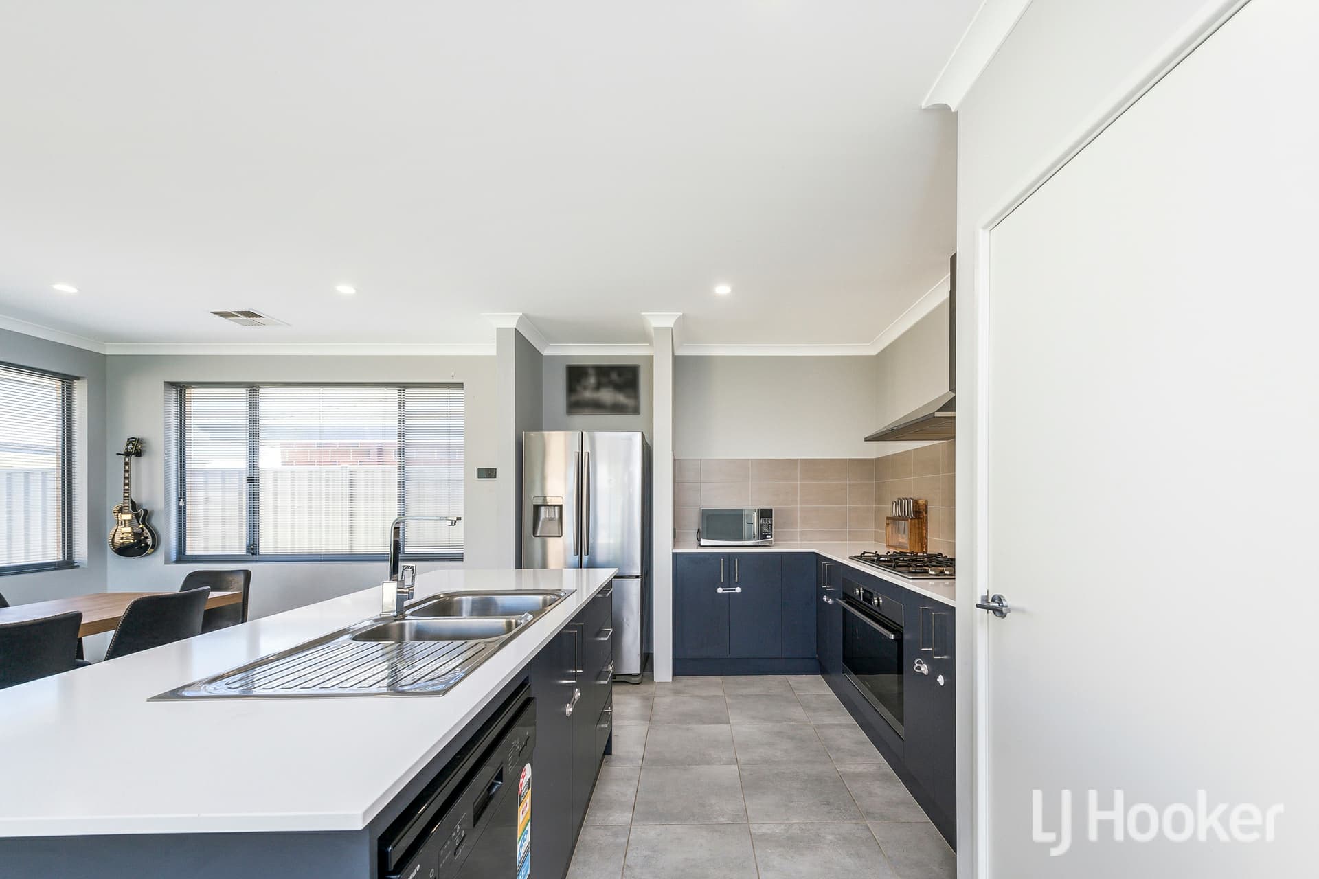 166 Kokoda Boulevard, Byford, Byford - Thumbnail 3