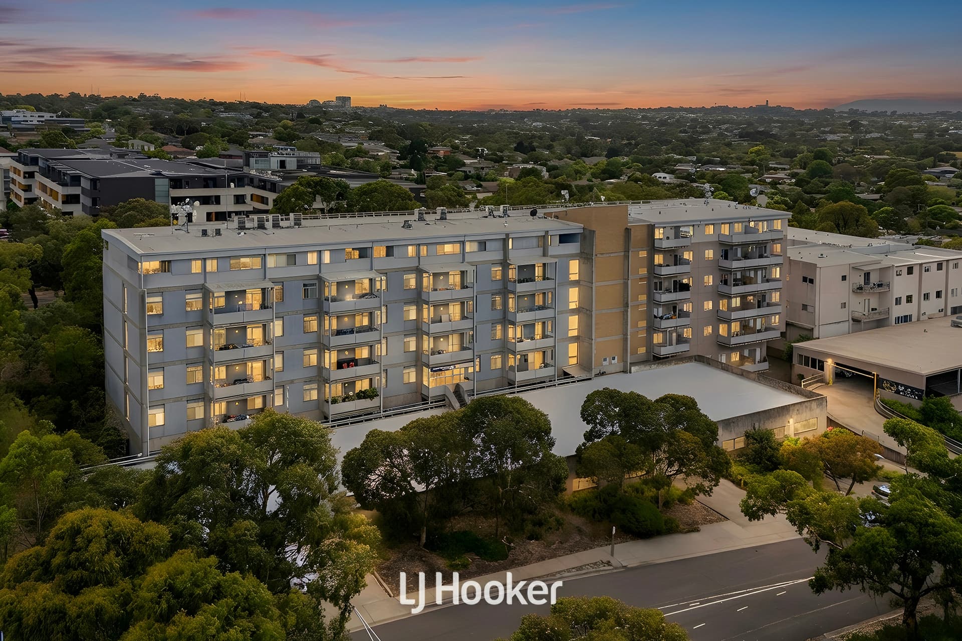 215/662 Blackburn Road, Notting Hill, Notting Hill - Image 1