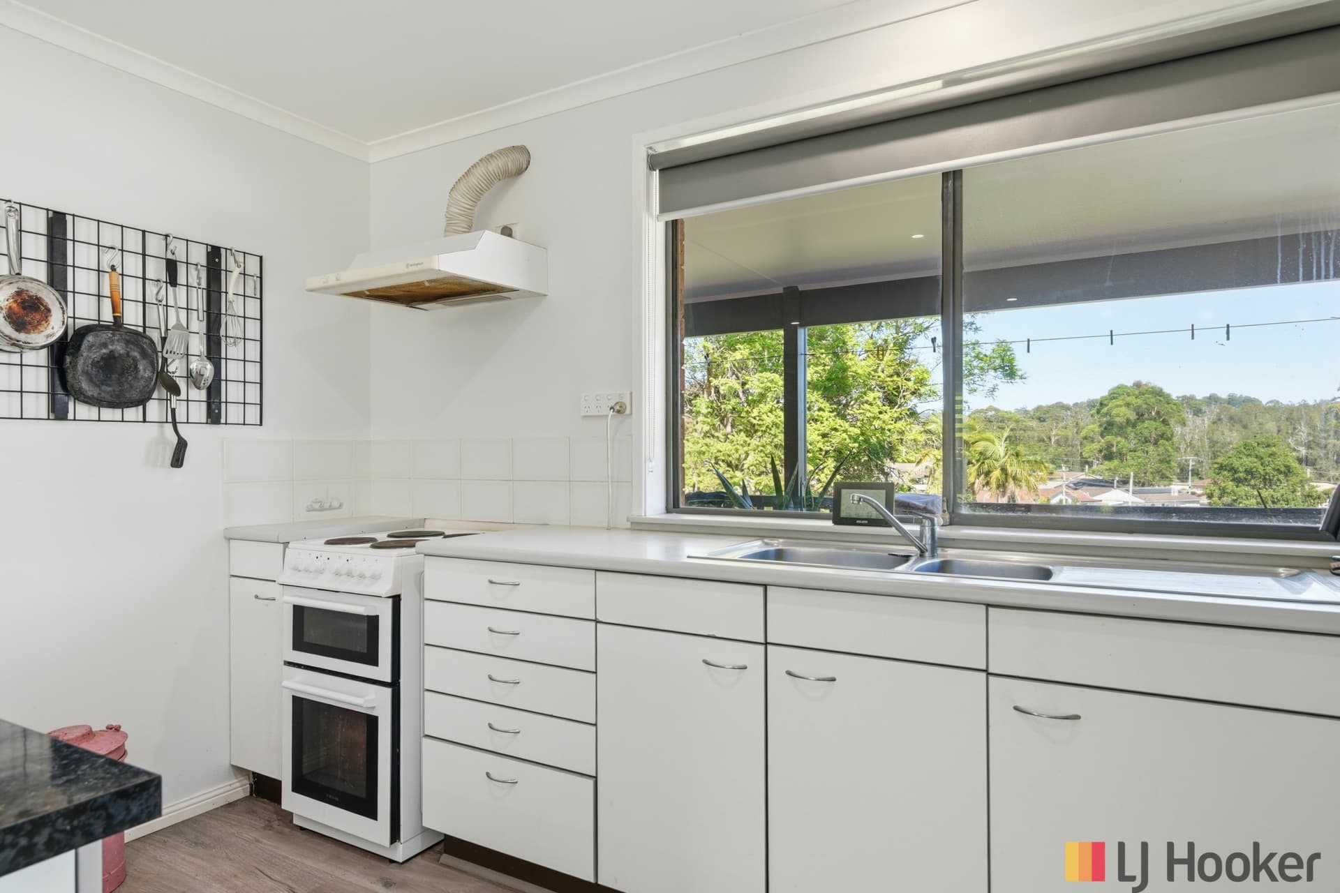 16 Bernadette Boulevard, Batehaven, Batehaven - Thumbnail 8