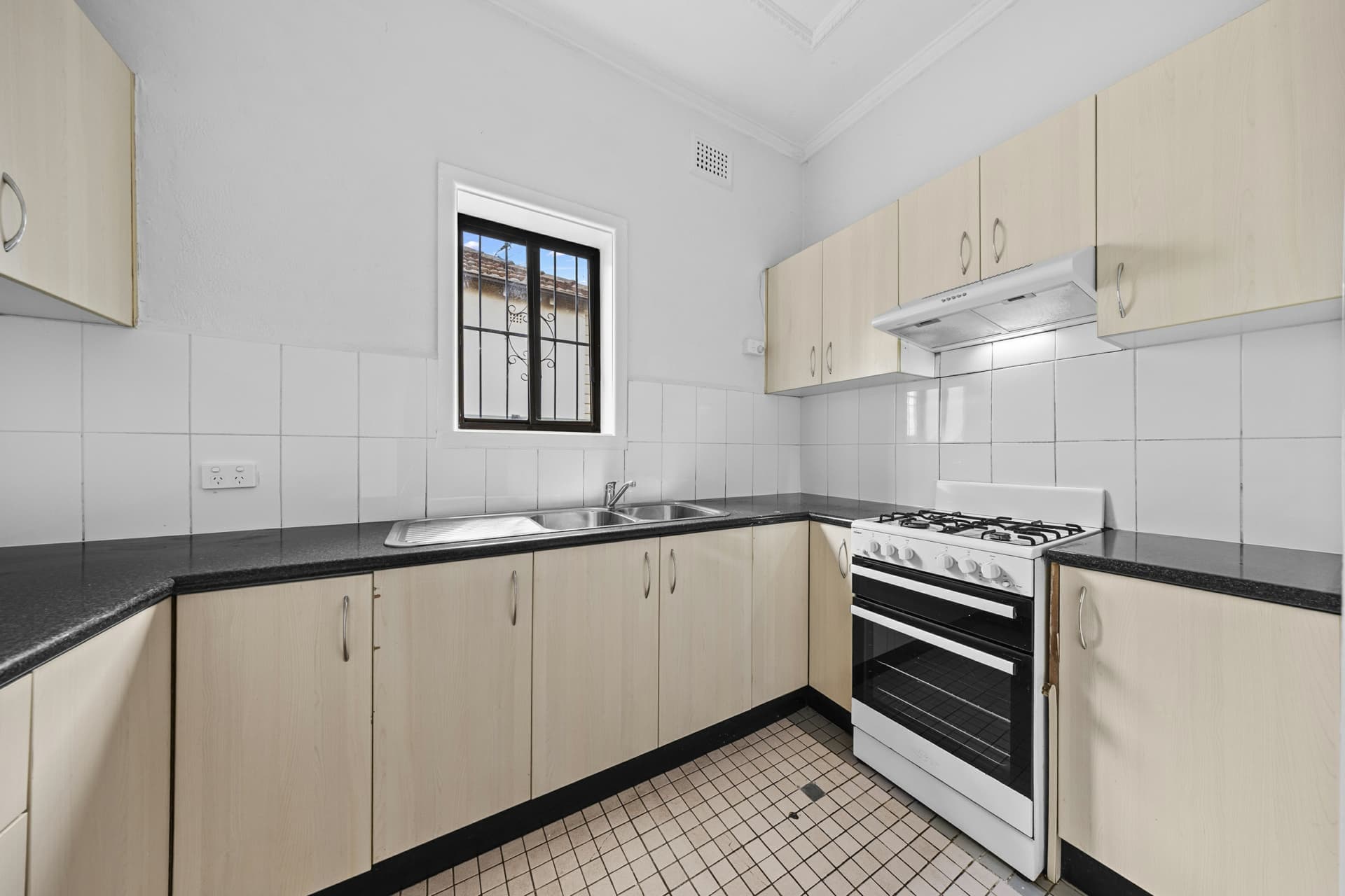 38 Oxford Street, Belmore, Belmore - Thumbnail 3