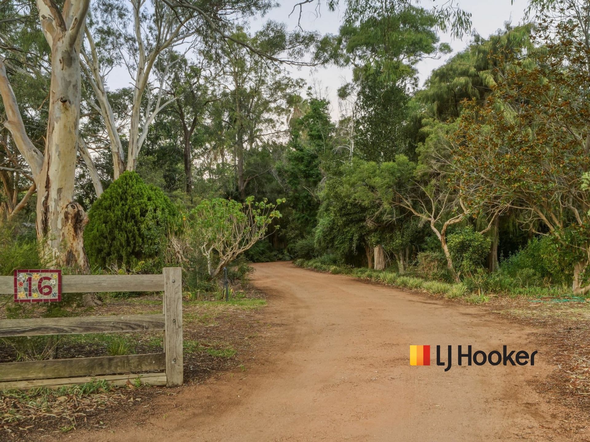 16 Warren Road, Narromine, Narromine - Thumbnail 2