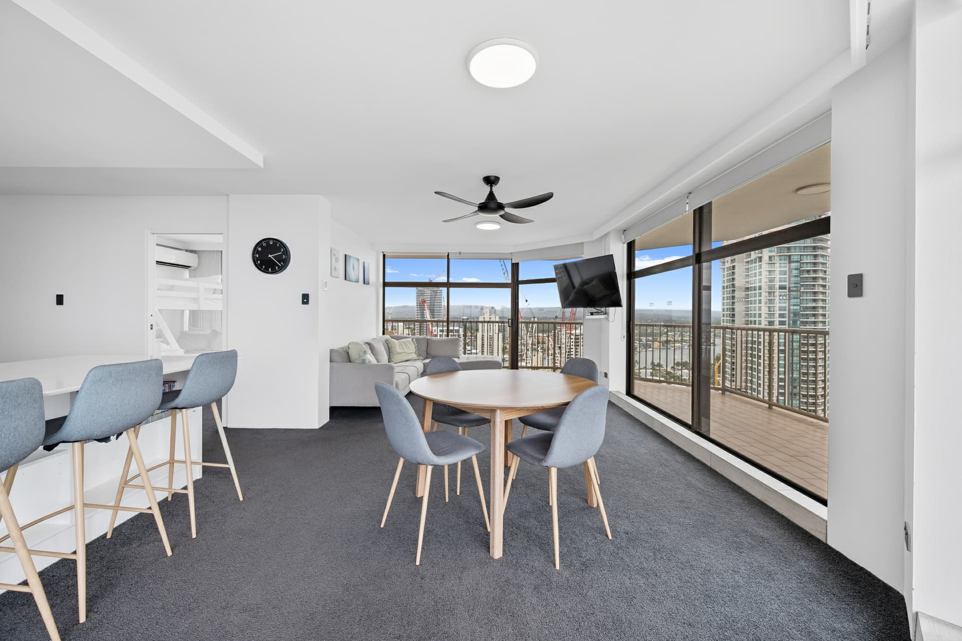 30D/80 The Esplanade, Surfers Paradise, Surfers Paradise - Thumbnail 5