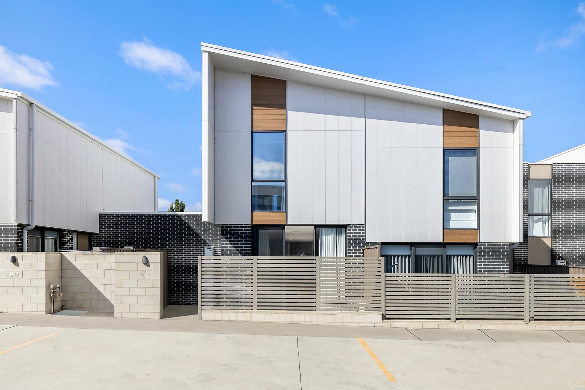 16/1 Yidaki Way, Moncrieff, Moncrieff - Image 1