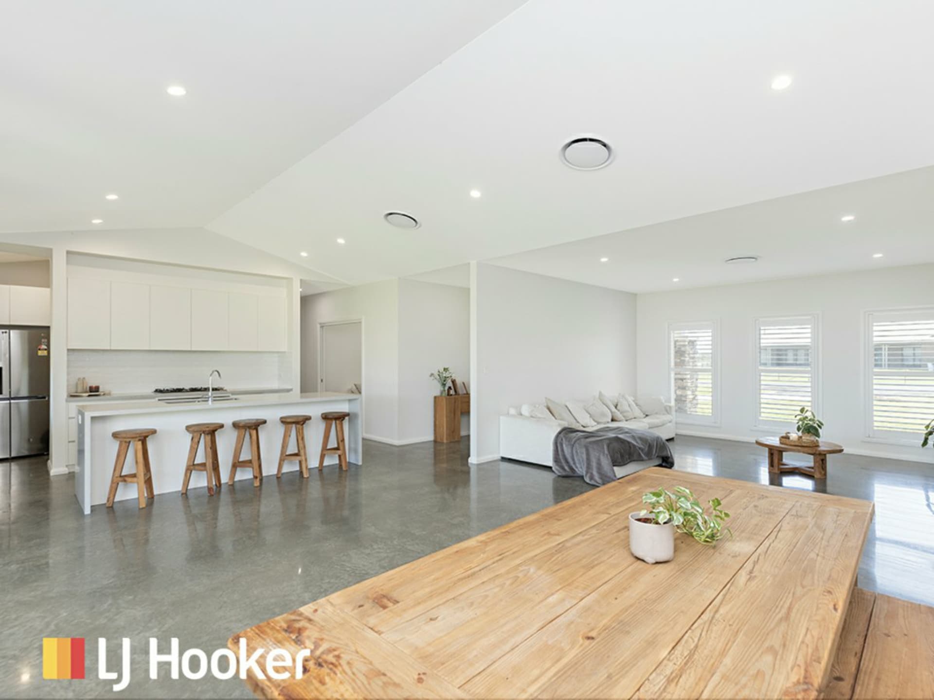 41 Rodeo Drive, Hillvue, Hillvue - Thumbnail 2