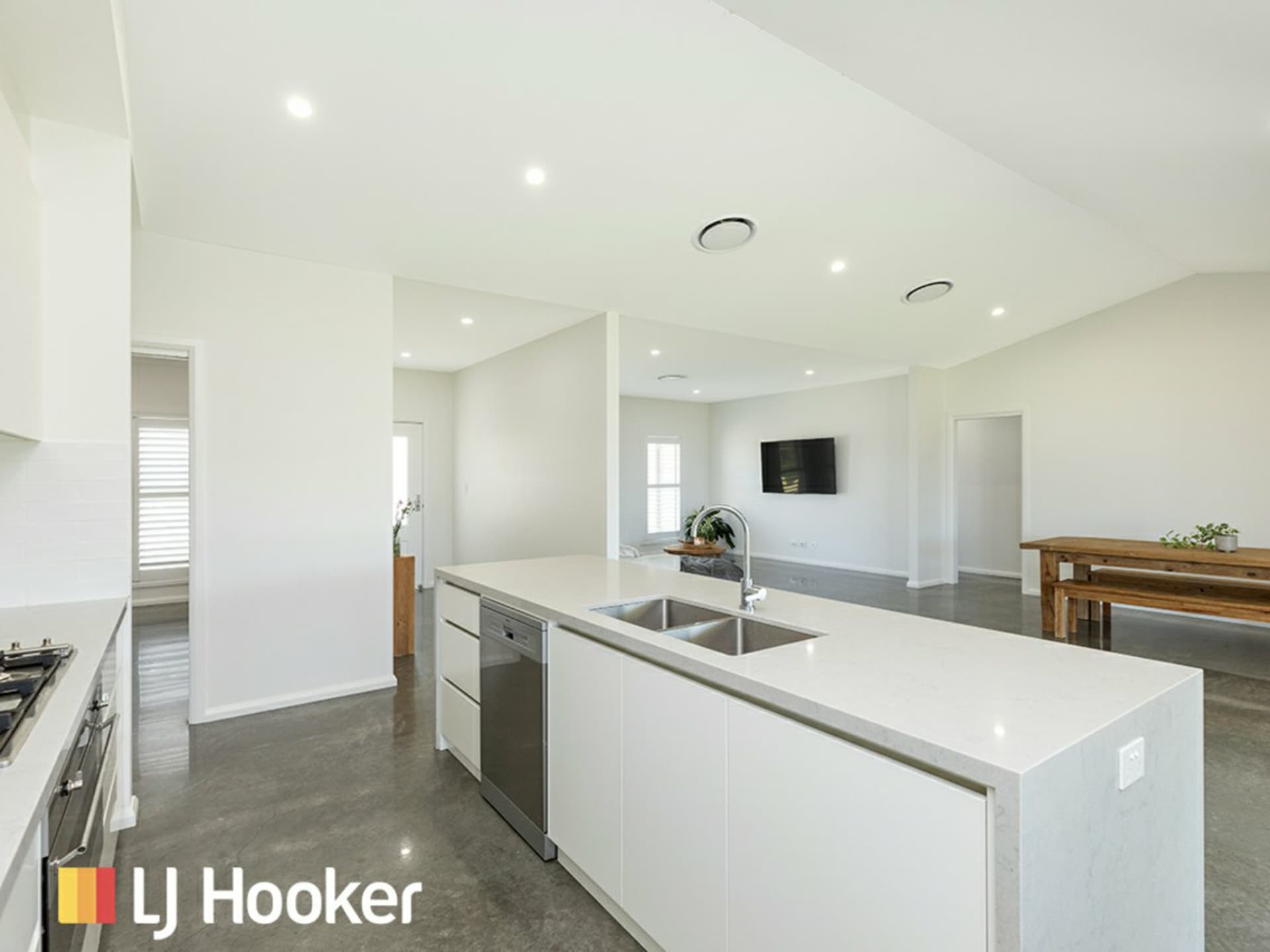 41 Rodeo Drive, Hillvue, Hillvue - Thumbnail 4