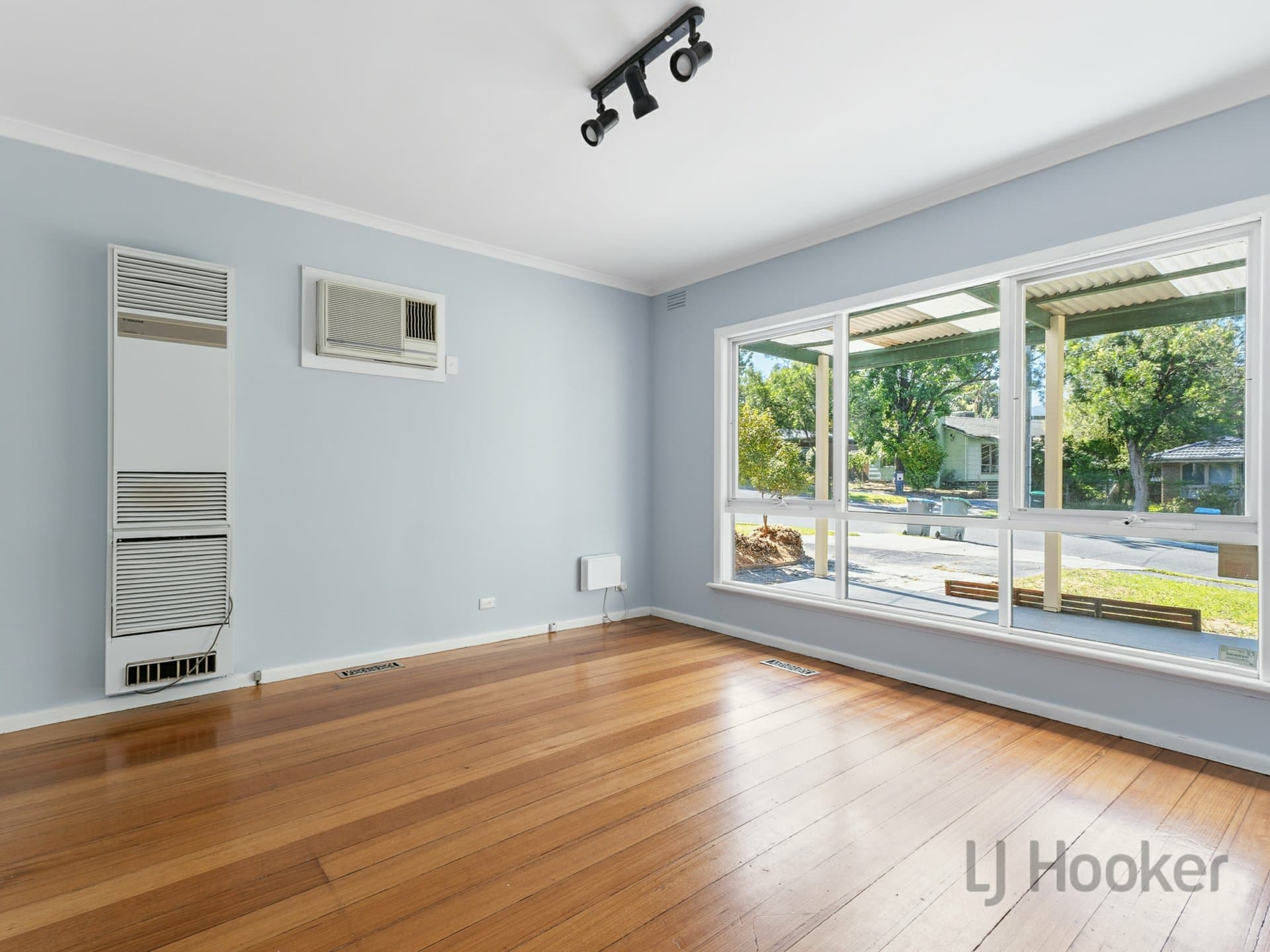 27 Royalden Close, Boronia, Boronia - Thumbnail 4