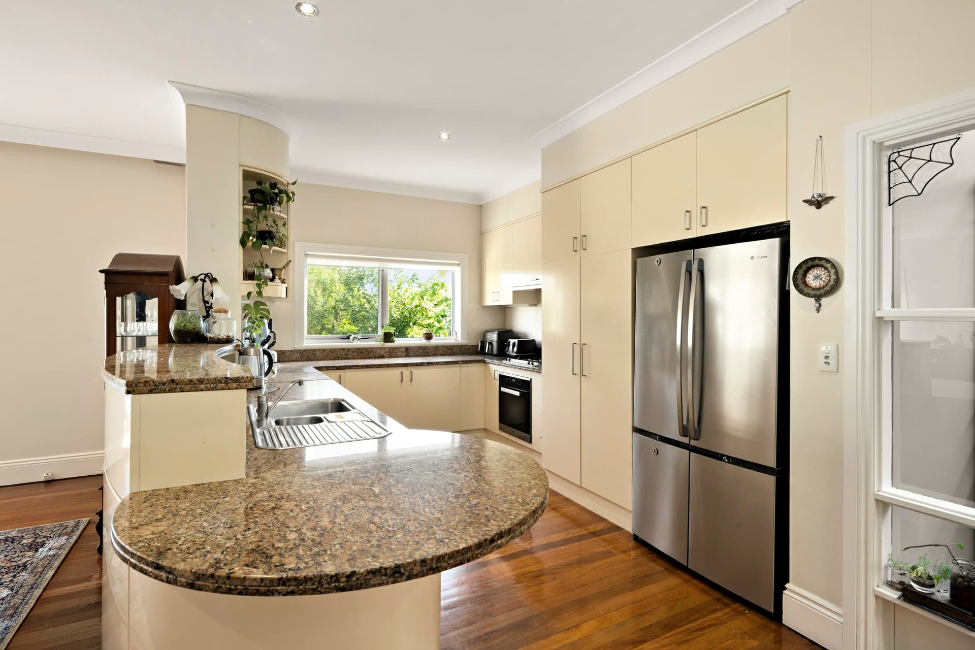 1 Ross Street, Seaforth, Seaforth - Thumbnail 5