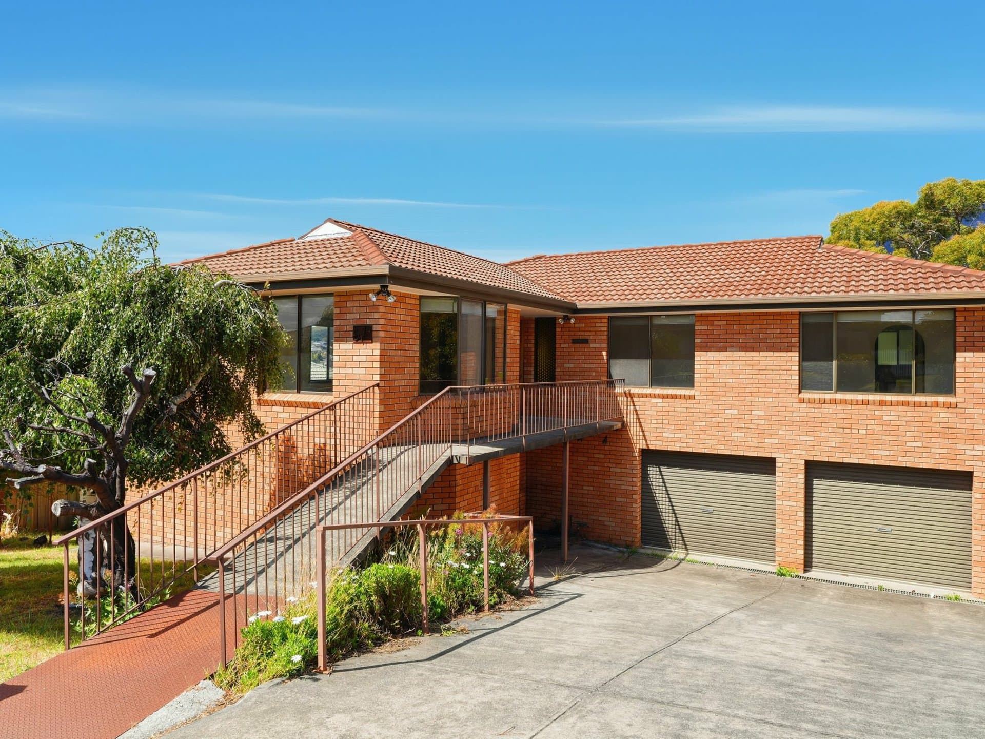 8 Cowley Place, Lenah Valley, Lenah Valley - Image 1