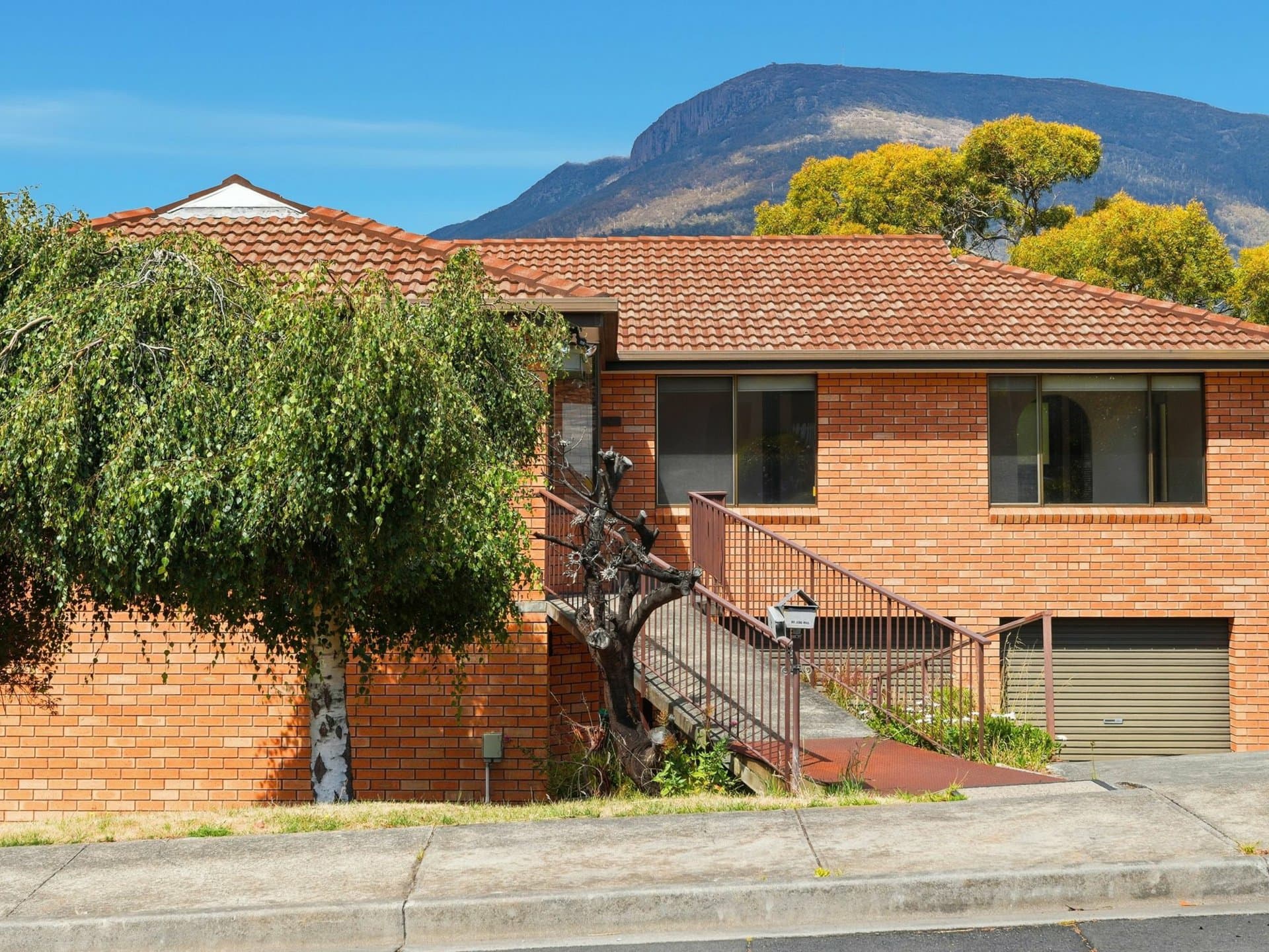 8 Cowley Place, Lenah Valley, Lenah Valley - Thumbnail 4
