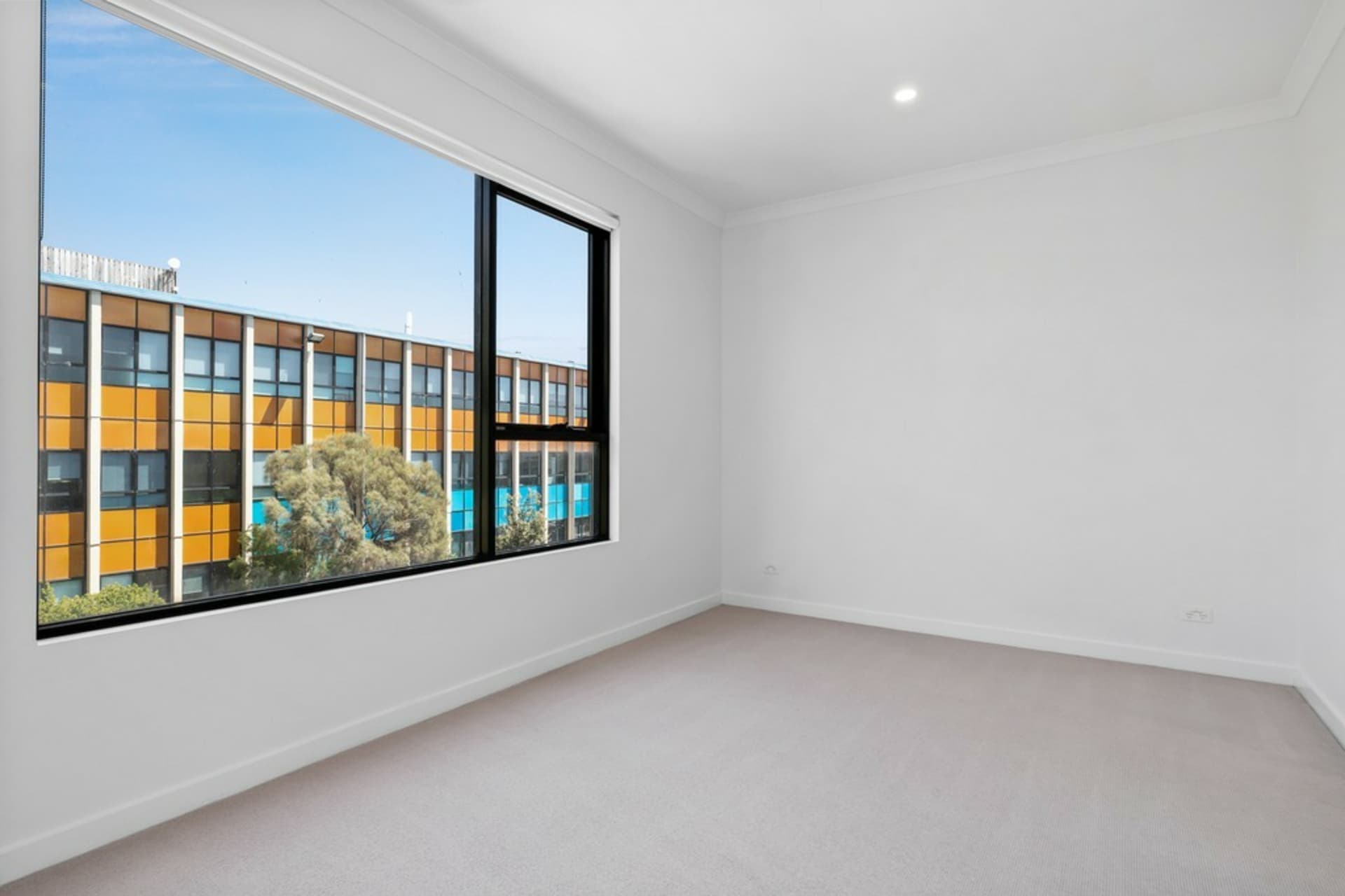 8 Aviary Grove, Thornbury, Thornbury - Thumbnail 8