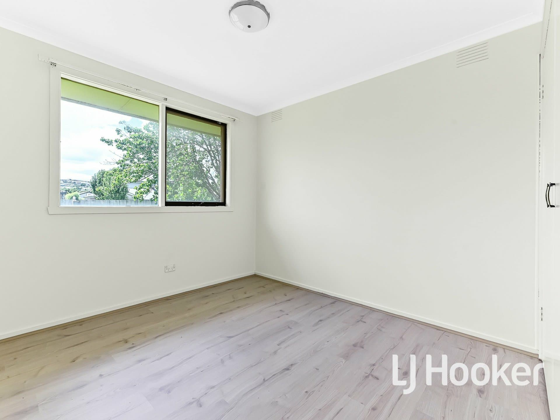 6/4 Guest Road, Pakenham, Pakenham - Thumbnail 5