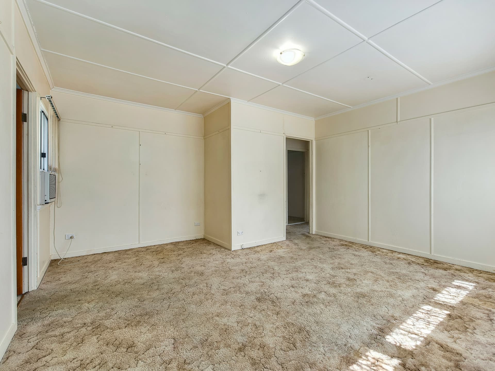 19 Abdale Street, Wavell Heights, Wavell Heights - Thumbnail 3