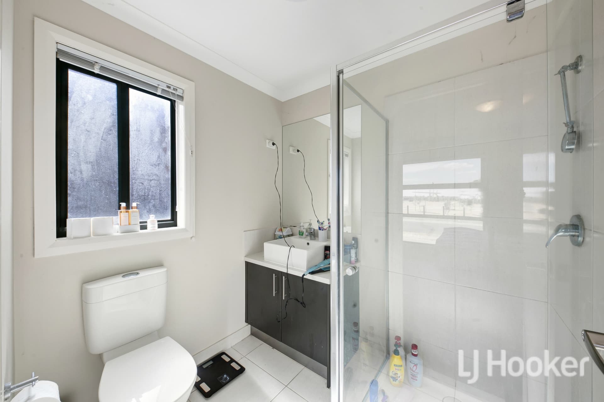6 Bindley Crescent, Weir Views, Weir Views - Thumbnail 3