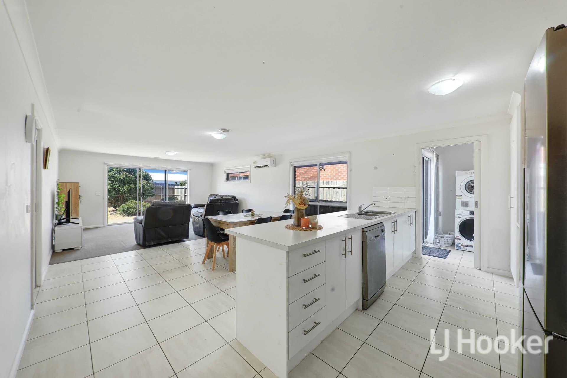 6 Robinson Drive, Weir Views, Weir Views - Thumbnail 7