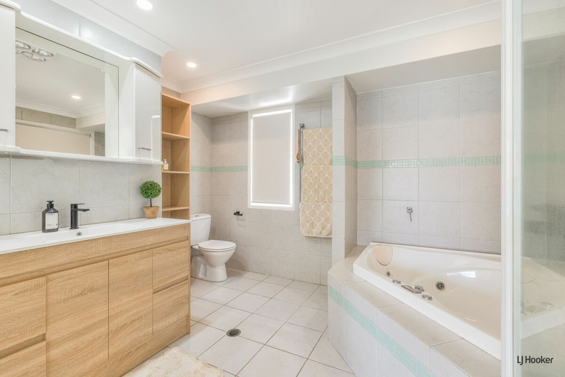 206 Darlington Drive, Banora Point, Banora Point - Thumbnail 8
