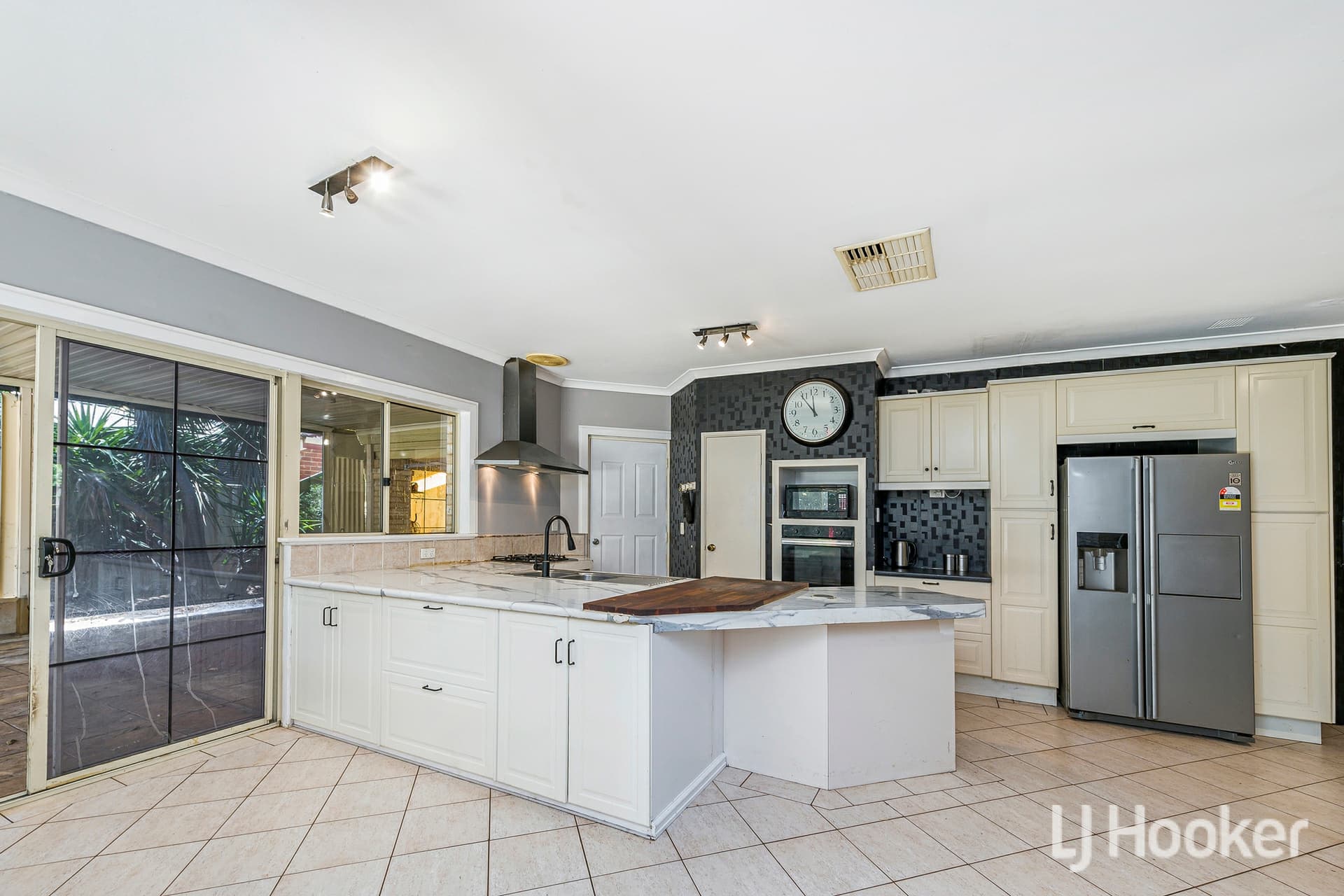 229 Warton Road, Thornlie, Thornlie - Thumbnail 8