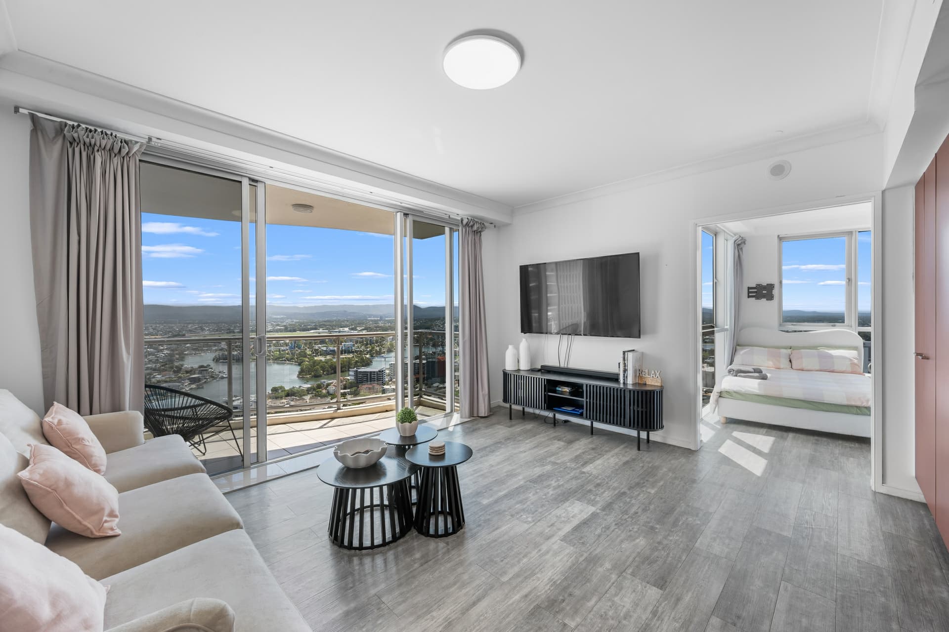 2351/23 Ferny Avenue, Surfers Paradise, Surfers Paradise - Thumbnail 3