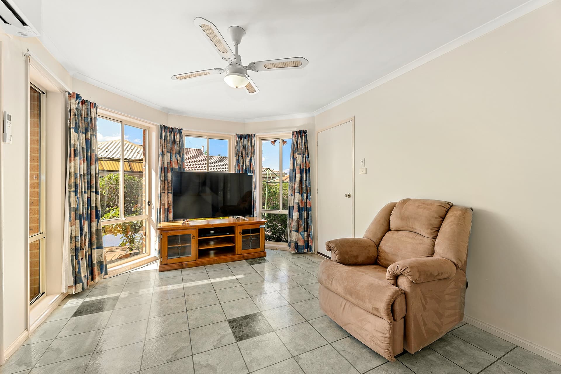 11 Mawalan Street, Ngunnawal, Ngunnawal - Thumbnail 2