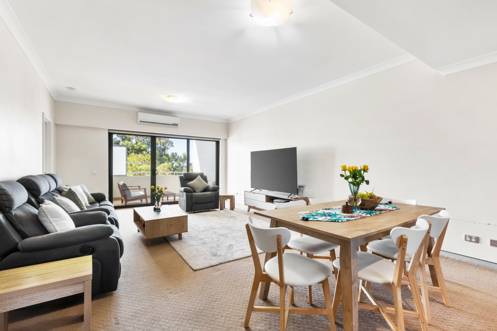 98/6 Walsh Loop, Joondalup, Joondalup - Image 1