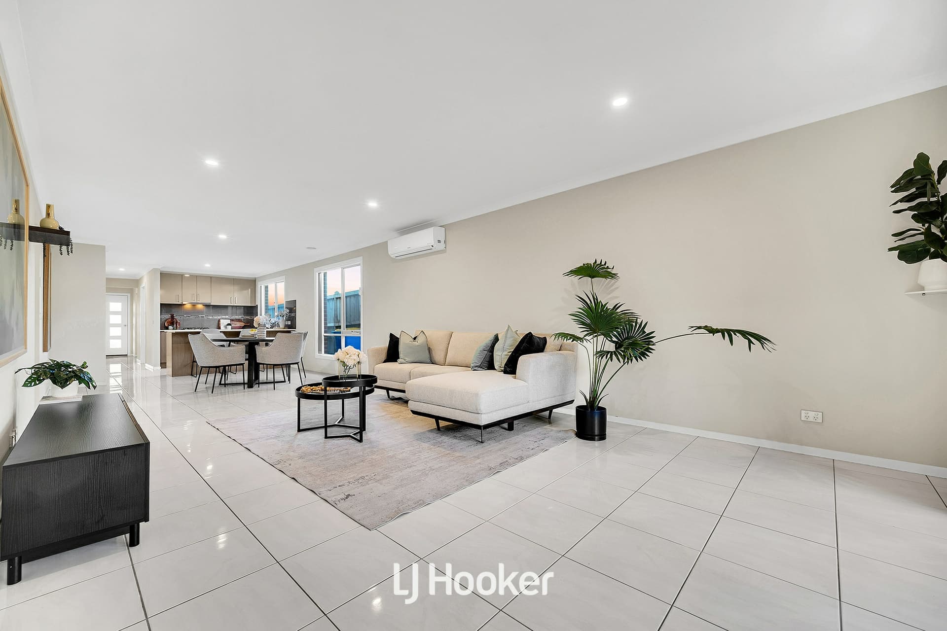 30 Chambers Crescent, Cranbourne North, Cranbourne North - Thumbnail 5