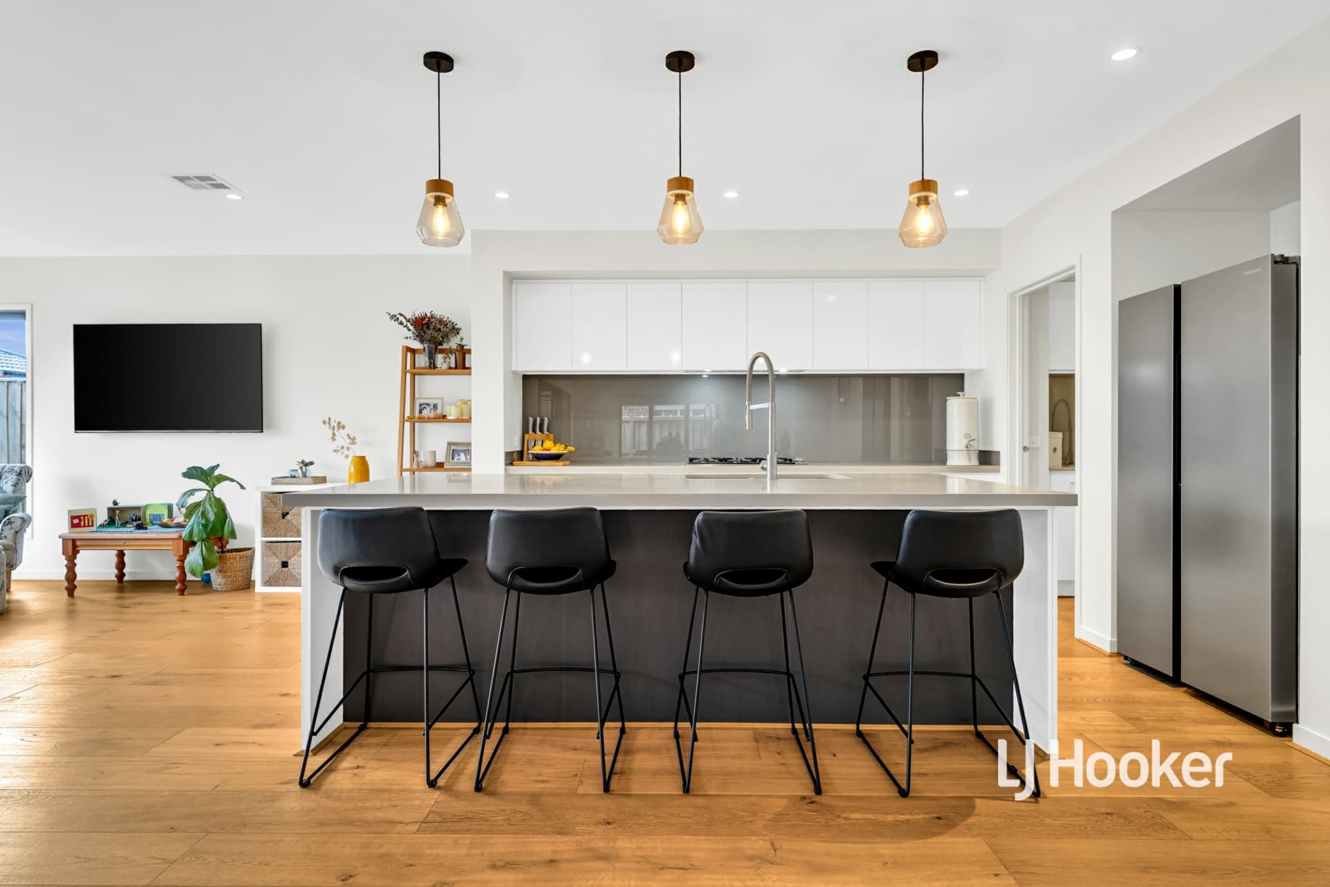 19 Wicker Street, Werribee, Werribee - Thumbnail 2
