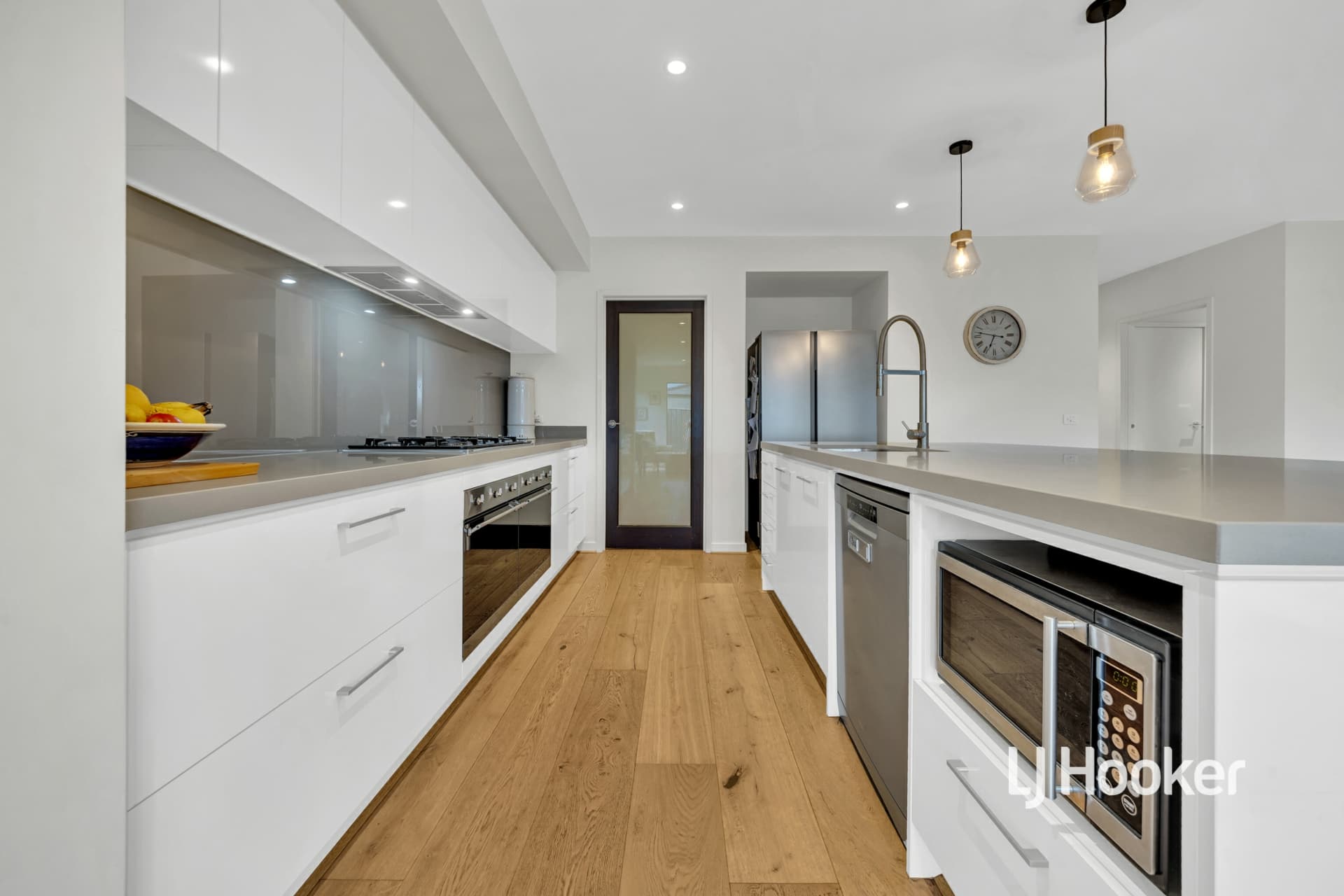19 Wicker Street, Werribee, Werribee - Thumbnail 4