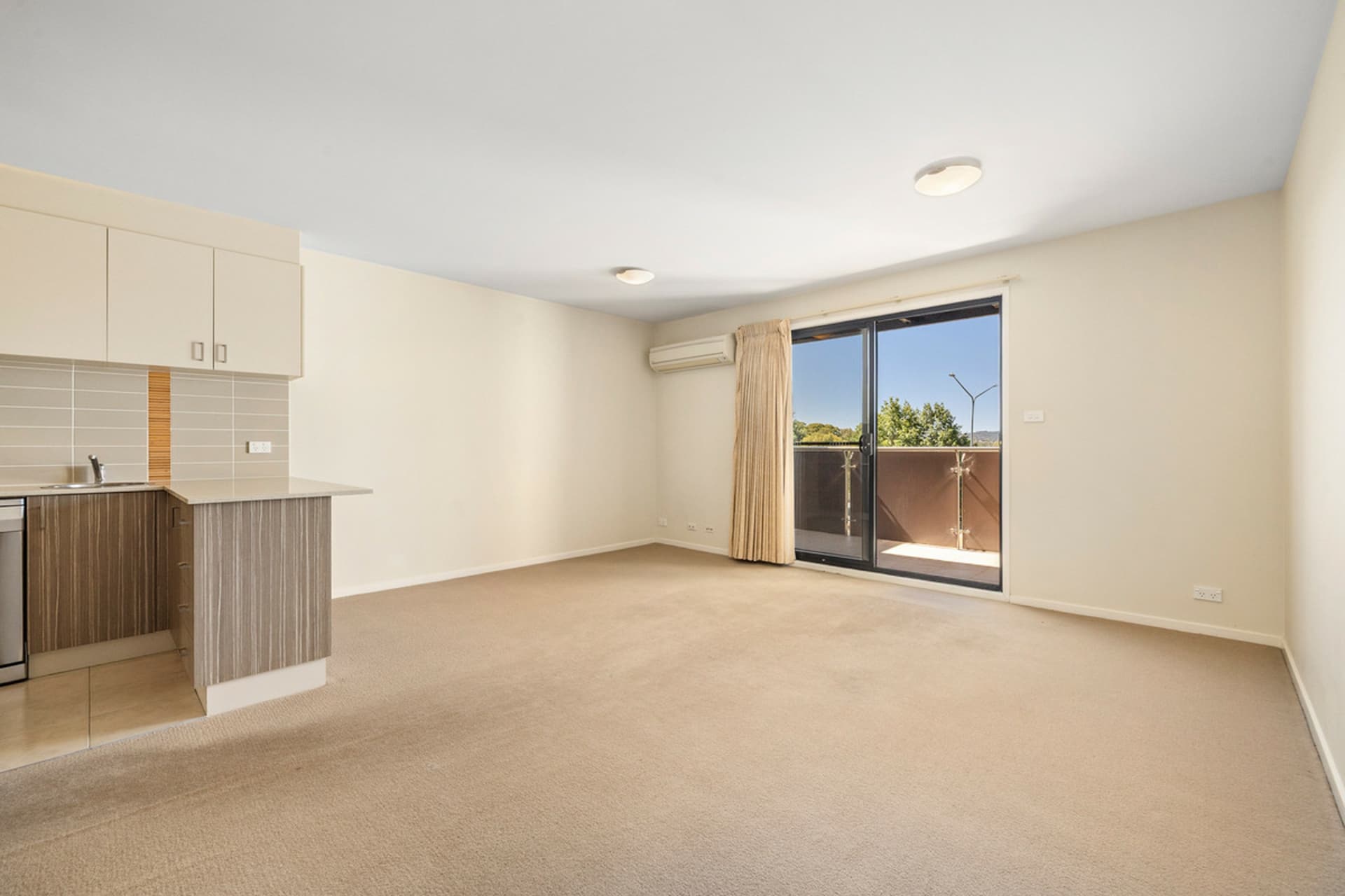 48/6 Gungahlin Place, Gungahlin, Gungahlin - Thumbnail 2