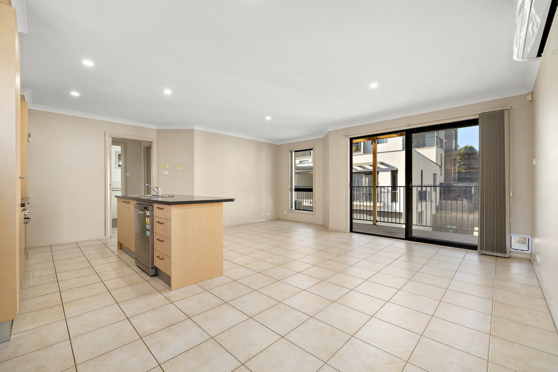 2/69 Hall Best Lane, Gungahlin, Gungahlin - Thumbnail 4