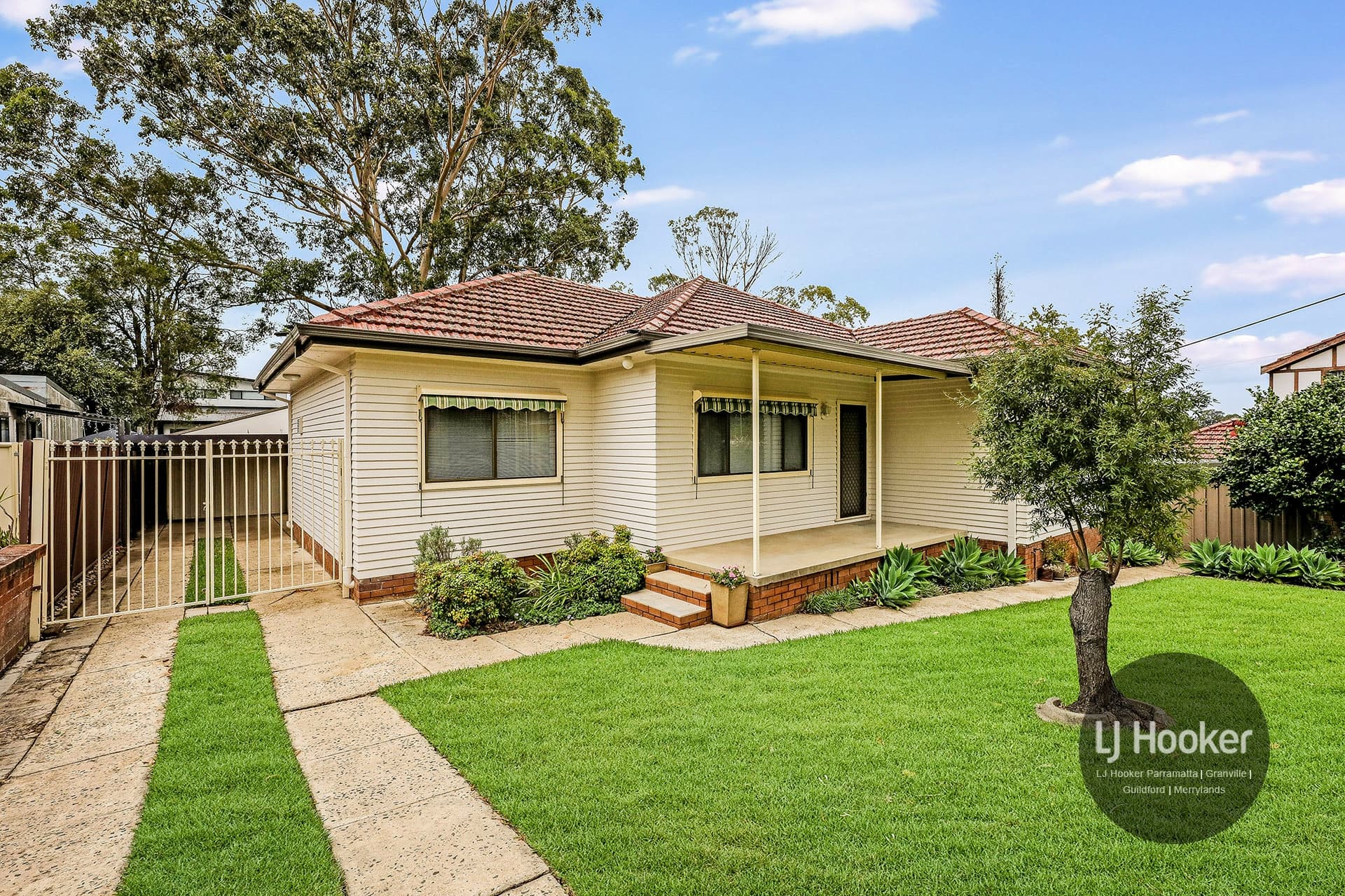 1 Ronald Place, Guildford, Guildford - Image 1
