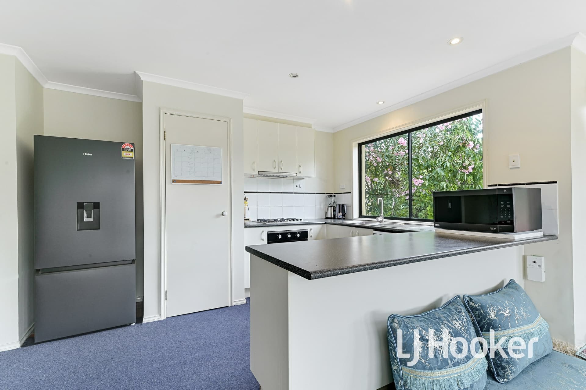 9 Eglinton Close, Berwick, Berwick - Thumbnail 2