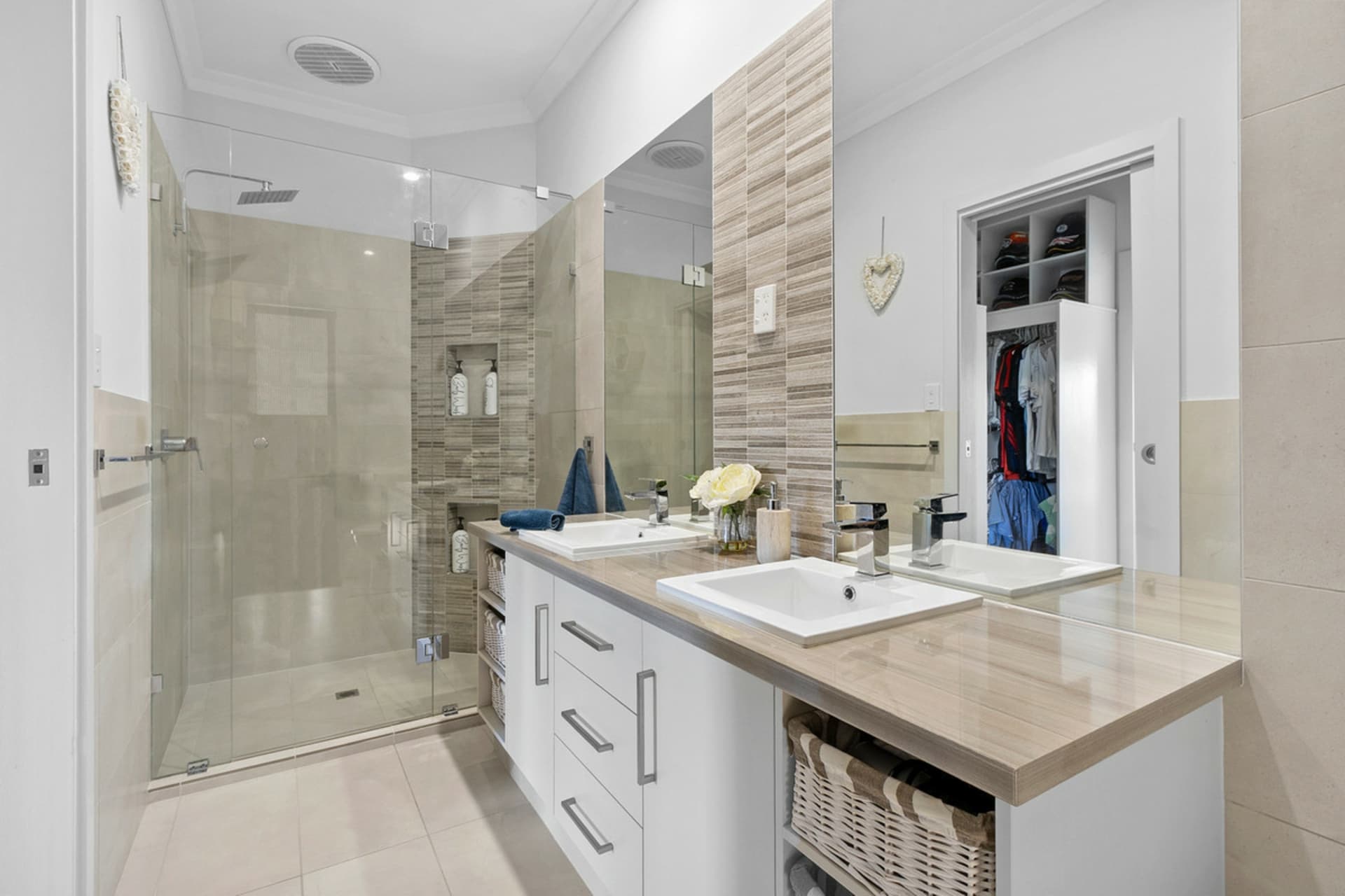6 Chestnut Drive, Parafield Gardens, Parafield Gardens - Thumbnail 4