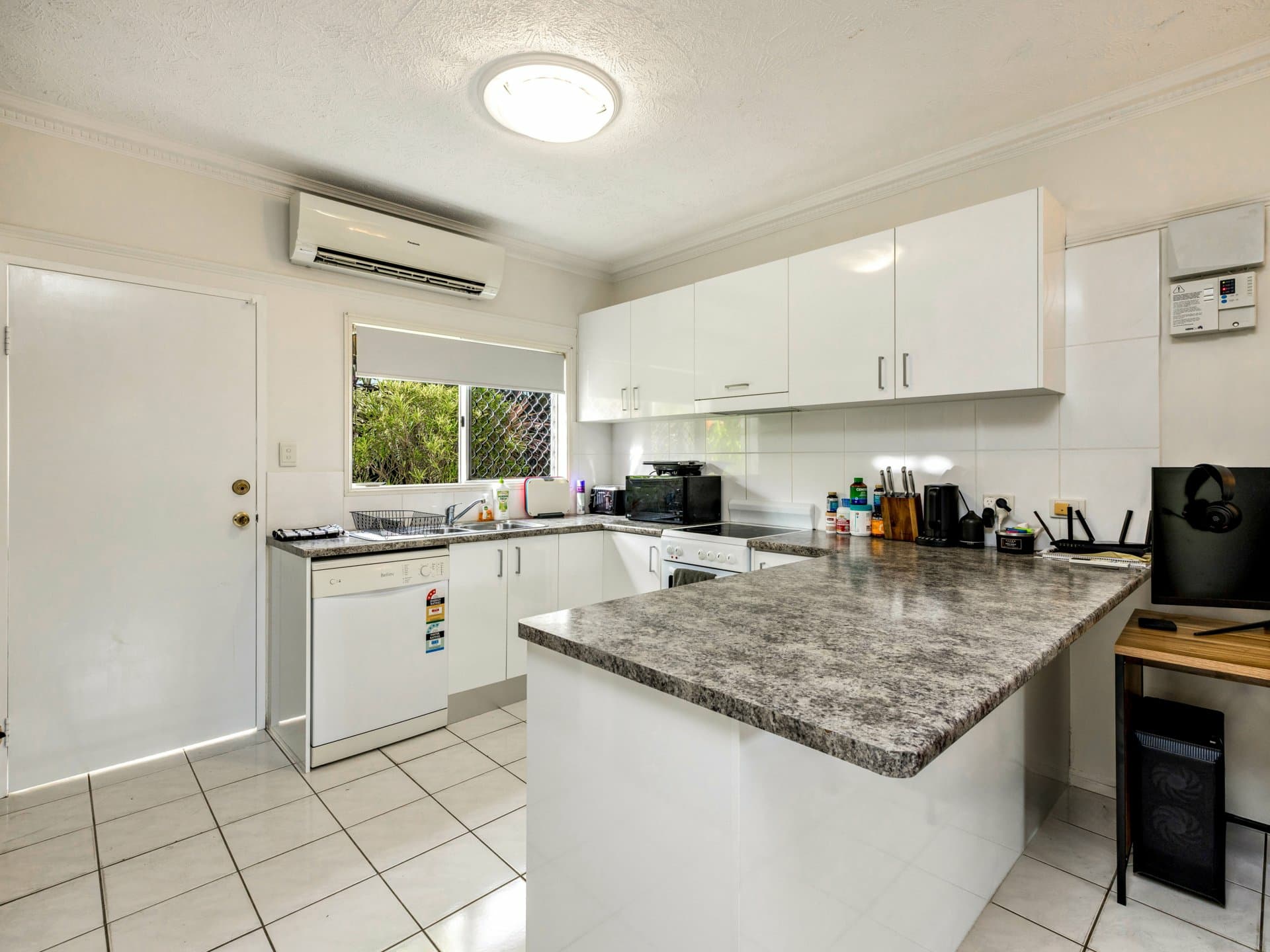 2/115 Buchan Street, Bungalow, Bungalow - Thumbnail 4