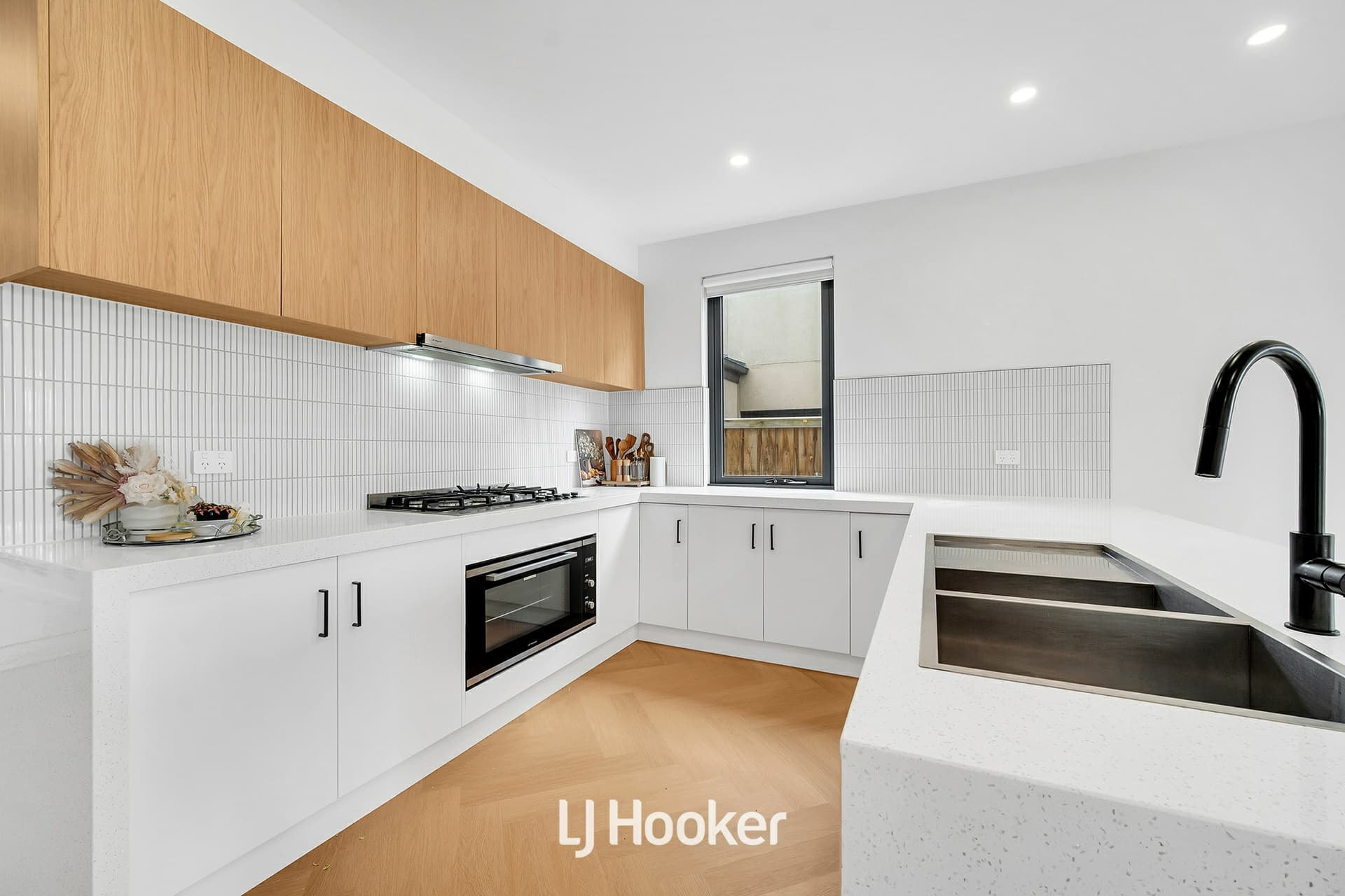 108 Newgrange Boulevard, Clyde North, Clyde North - Thumbnail 5