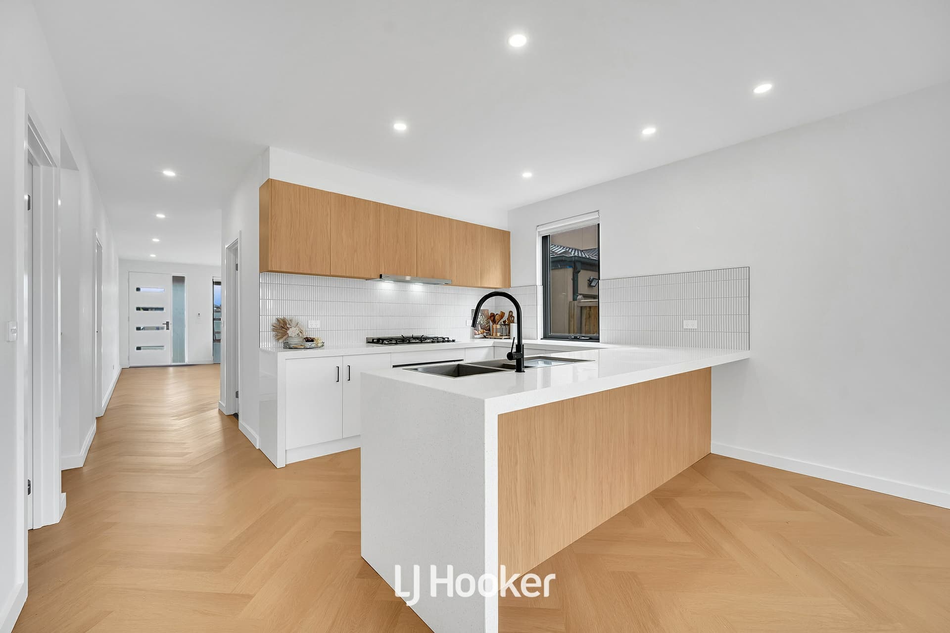 108 Newgrange Boulevard, Clyde North, Clyde North - Thumbnail 6