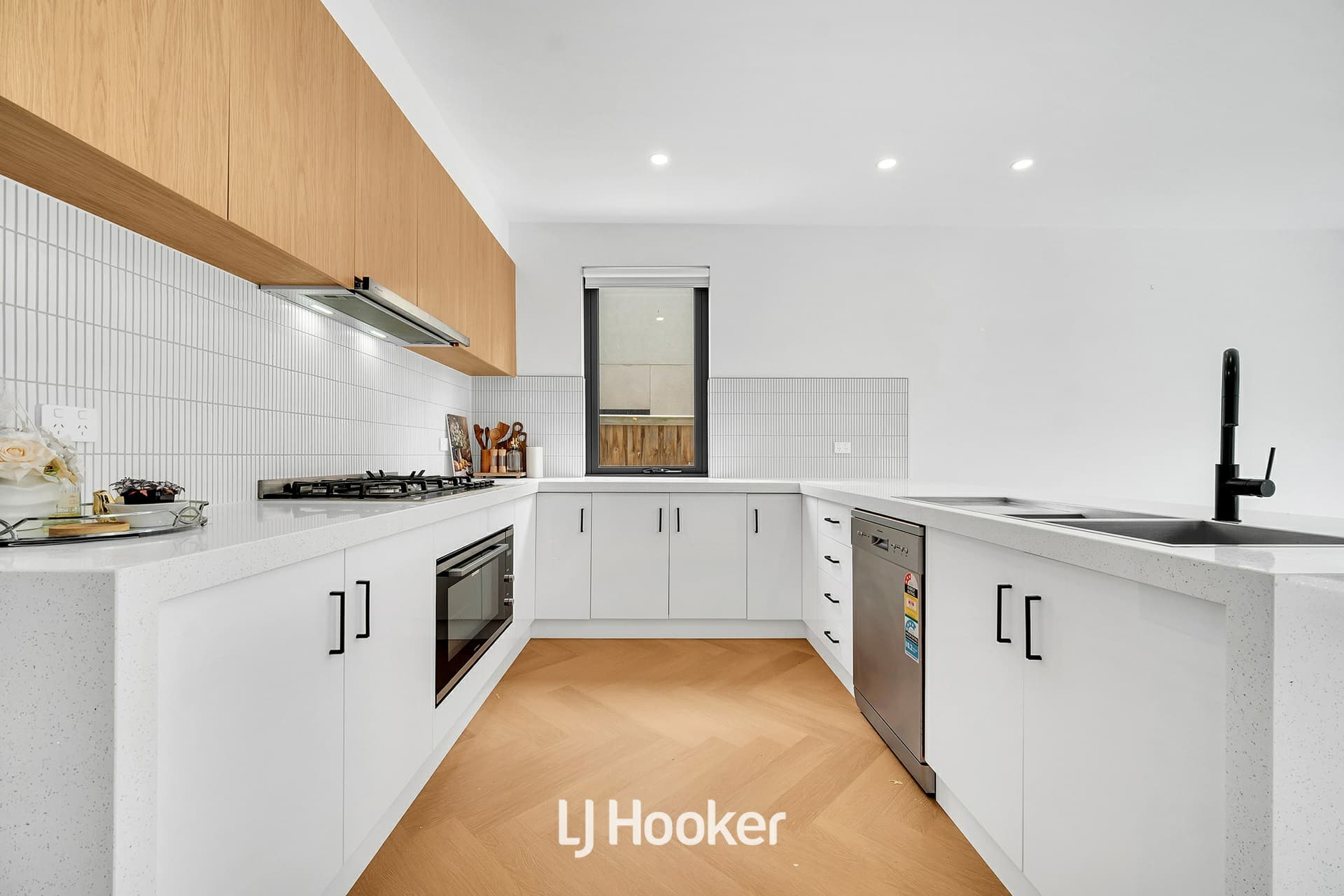 108 Newgrange Boulevard, Clyde North, Clyde North - Thumbnail 7