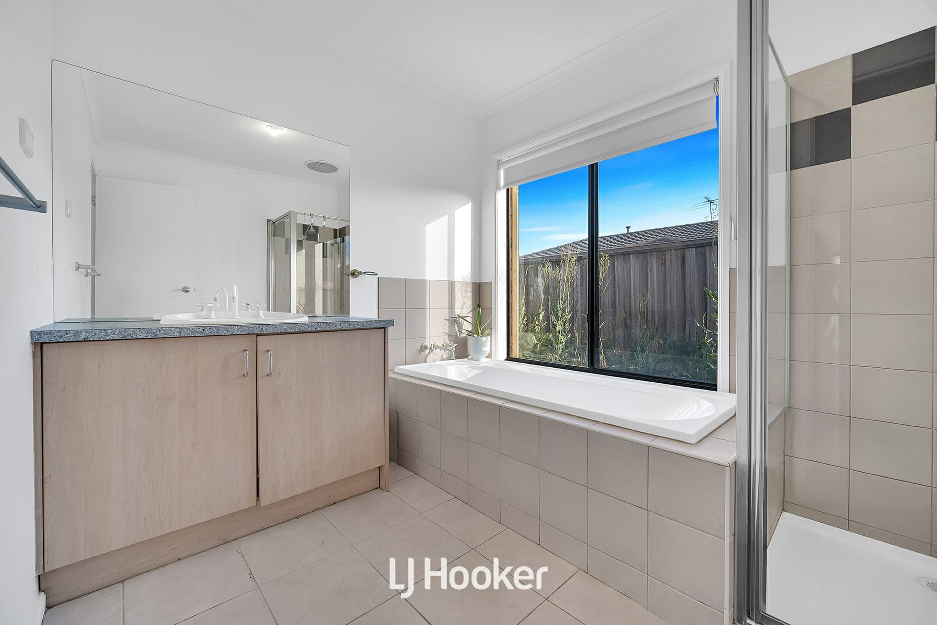 4 Robusta Avenue, Cranbourne, Cranbourne - Thumbnail 8