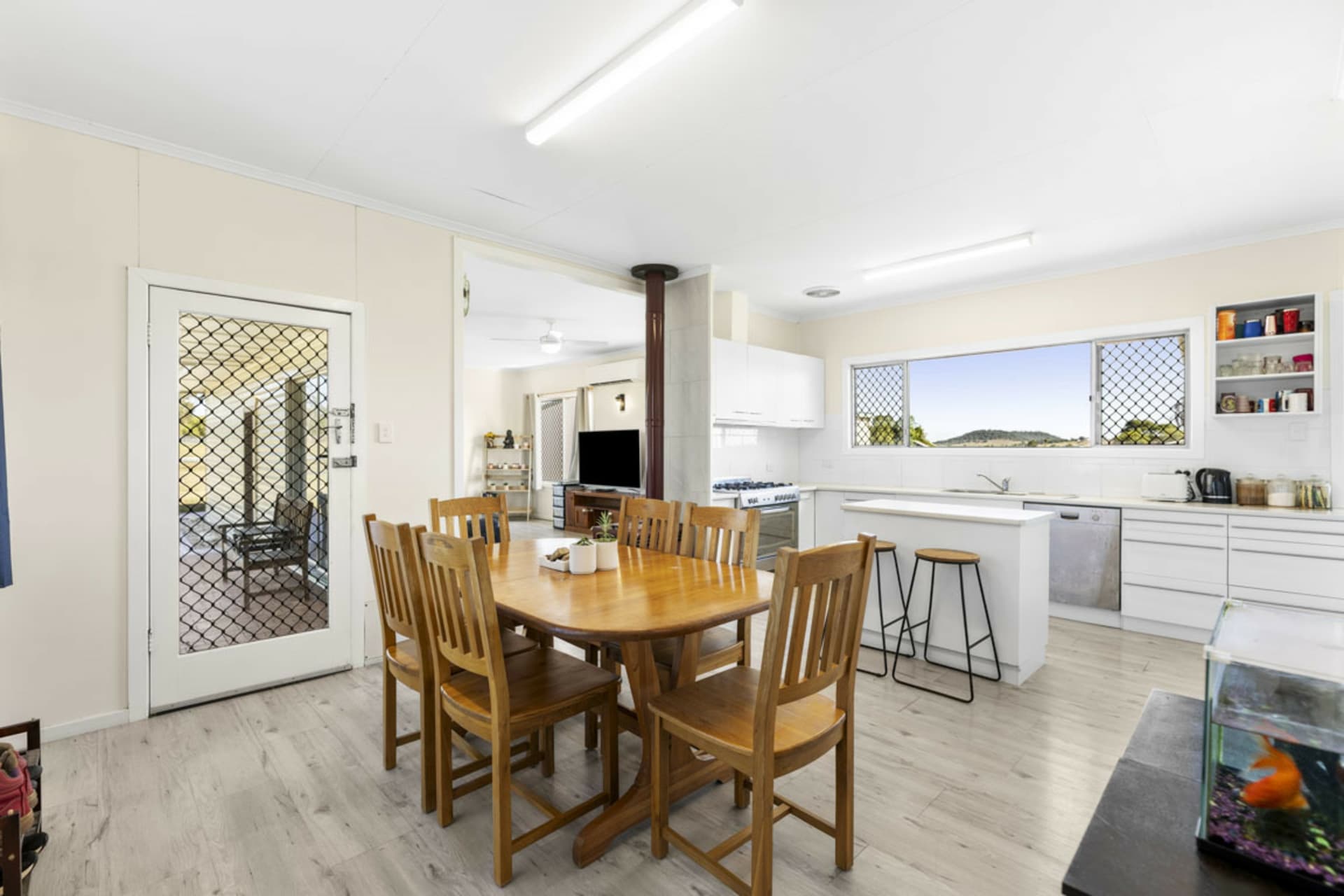 348 Allen Road, East Greenmount, East Greenmount - Thumbnail 6
