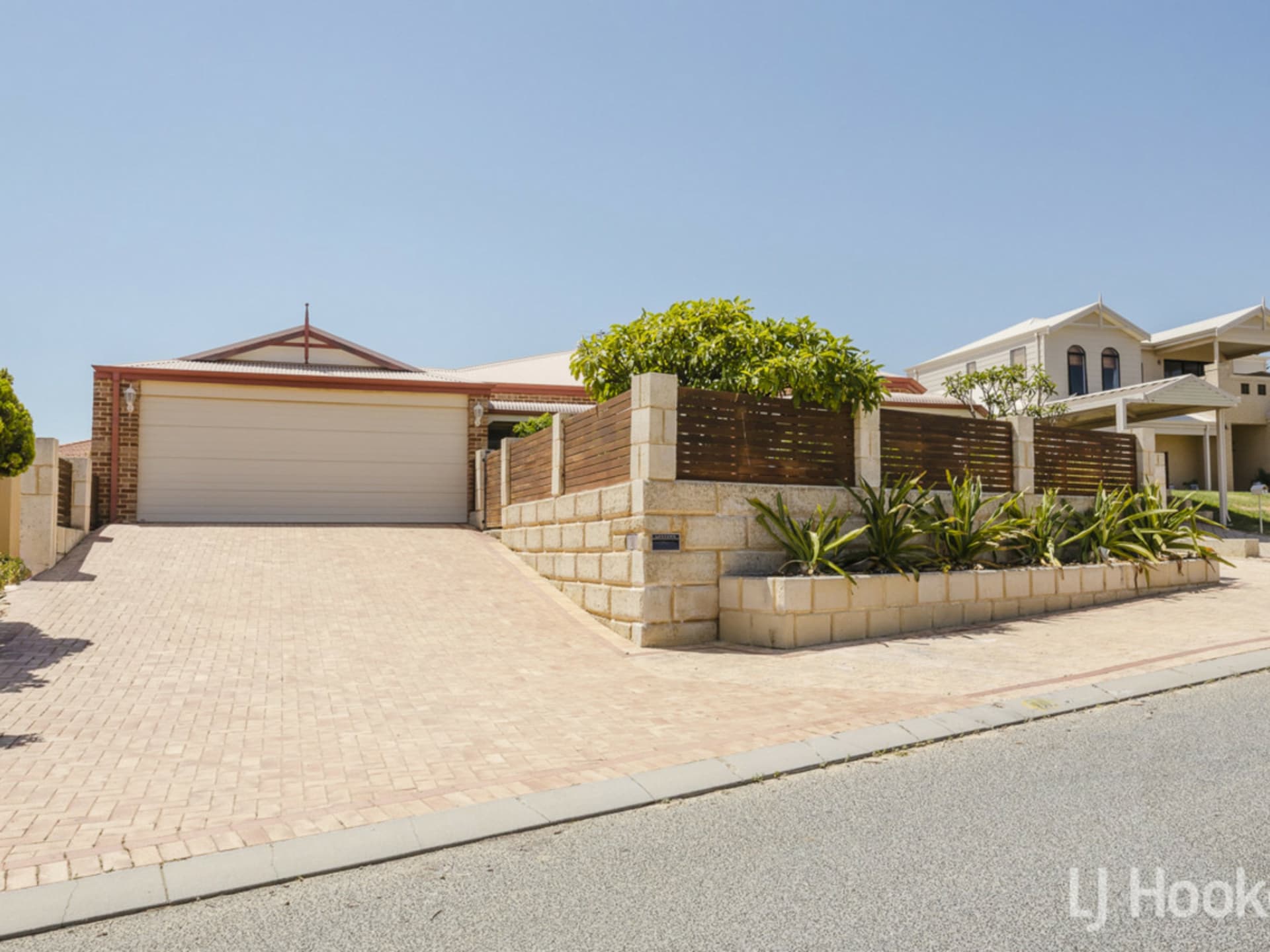 10 Rainham Avenue, Mindarie, Mindarie - Thumbnail 4