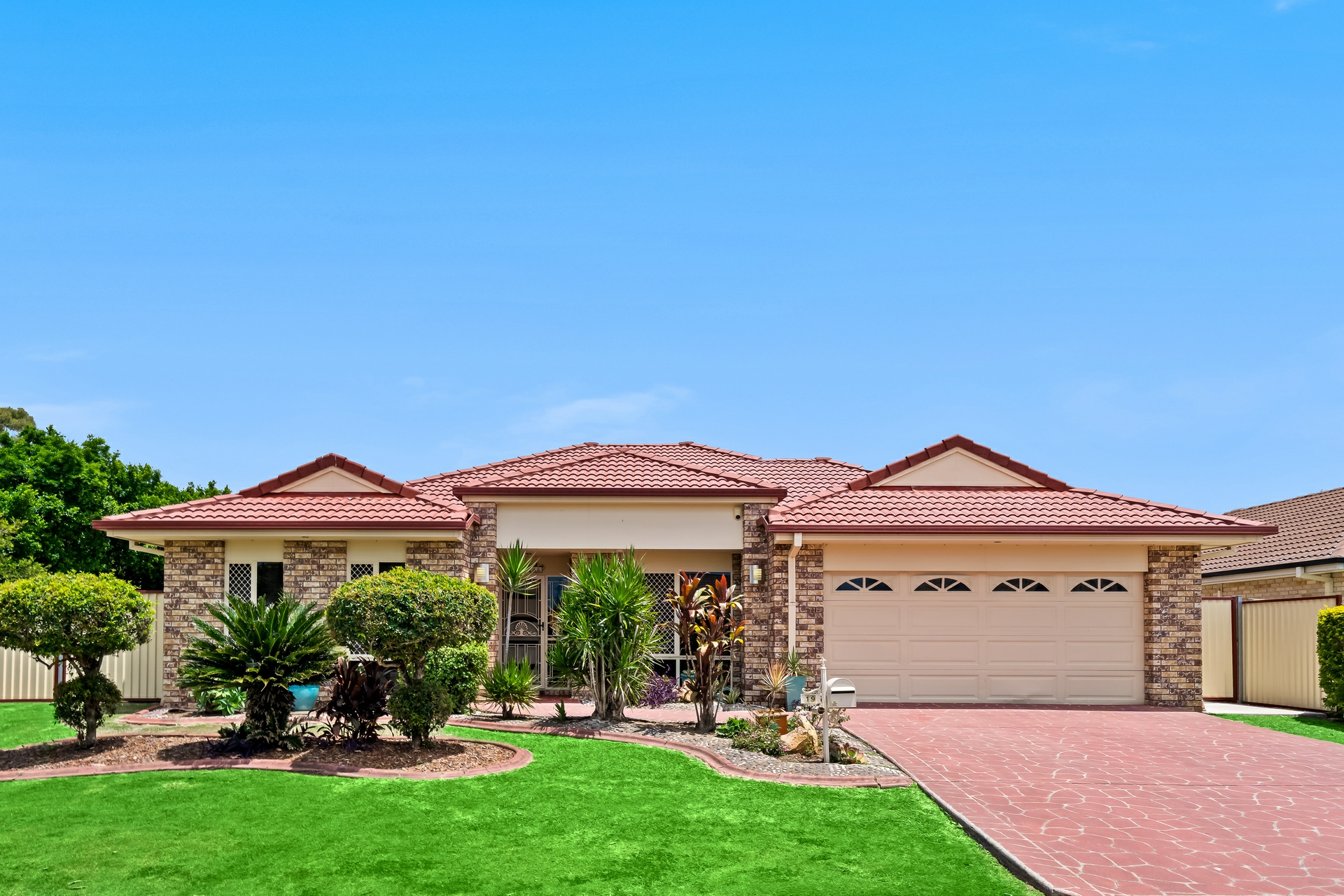 19 Links Avenue, Meadowbrook, Meadowbrook - Image 1