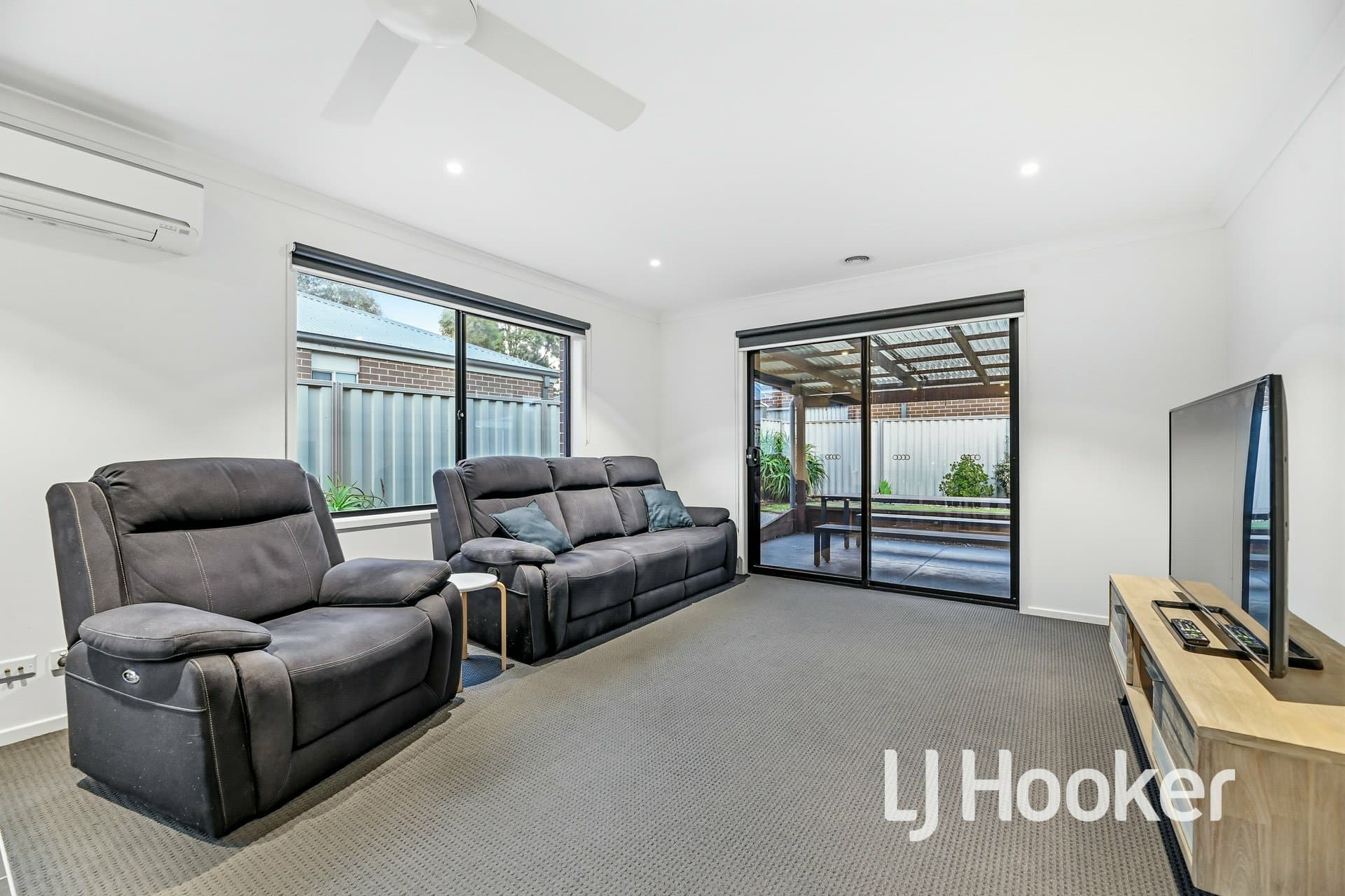 18 Willowtree Drive, Pakenham, Pakenham - Thumbnail 3