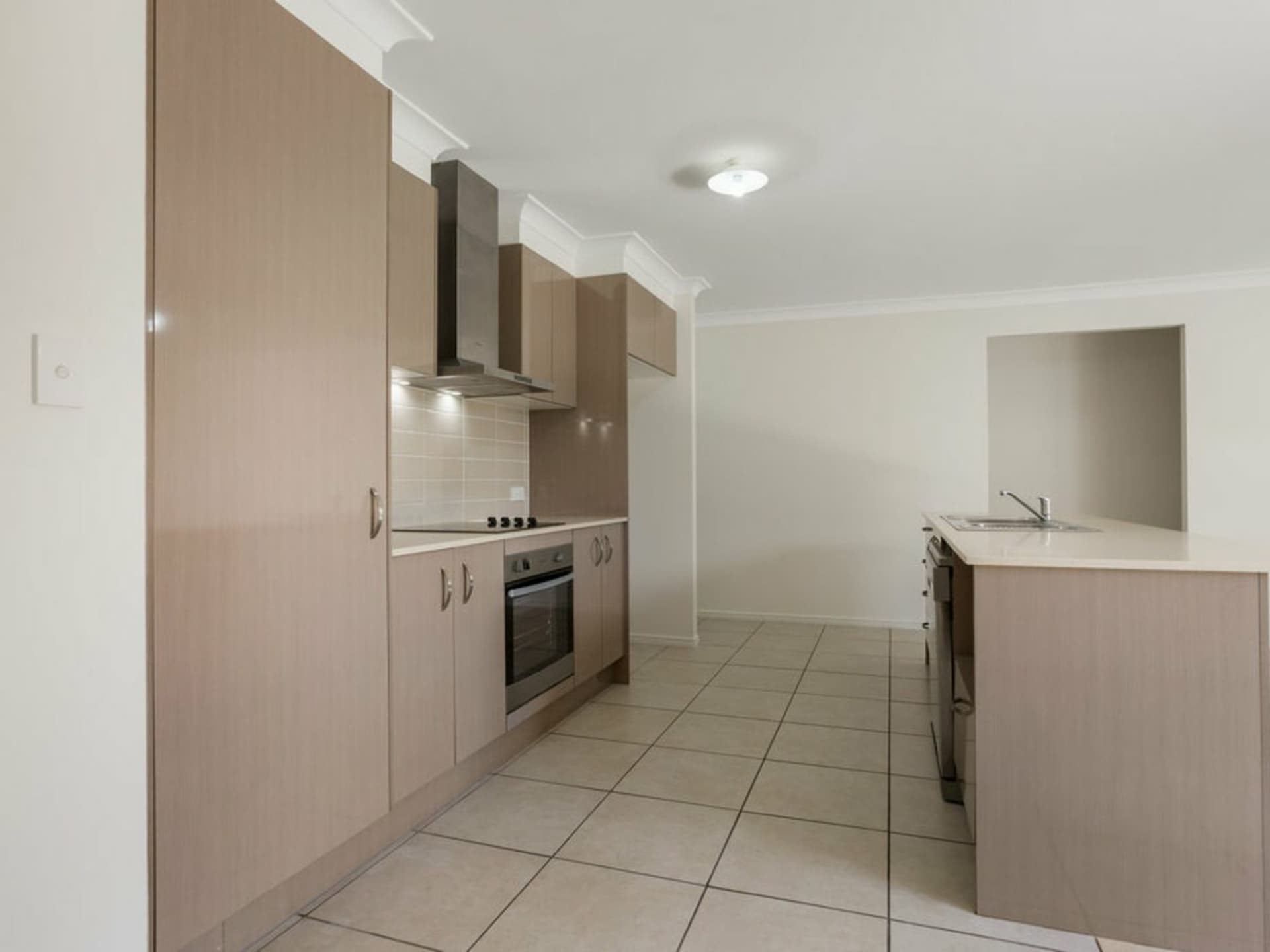 18 Castamore Way, Richlands, Richlands - Thumbnail 3
