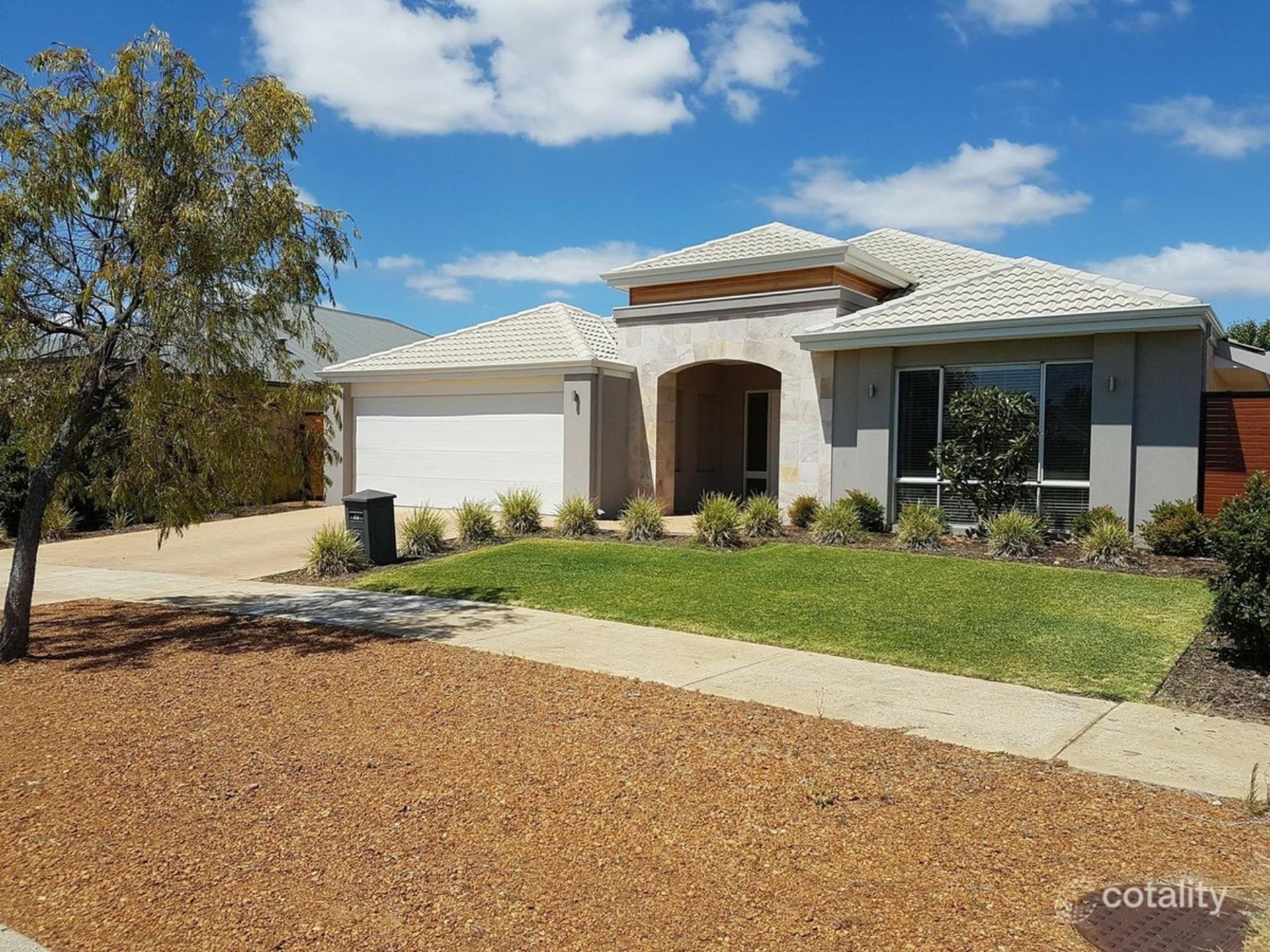 17 Mistral Bend, Yalyalup, Yalyalup - Image 1