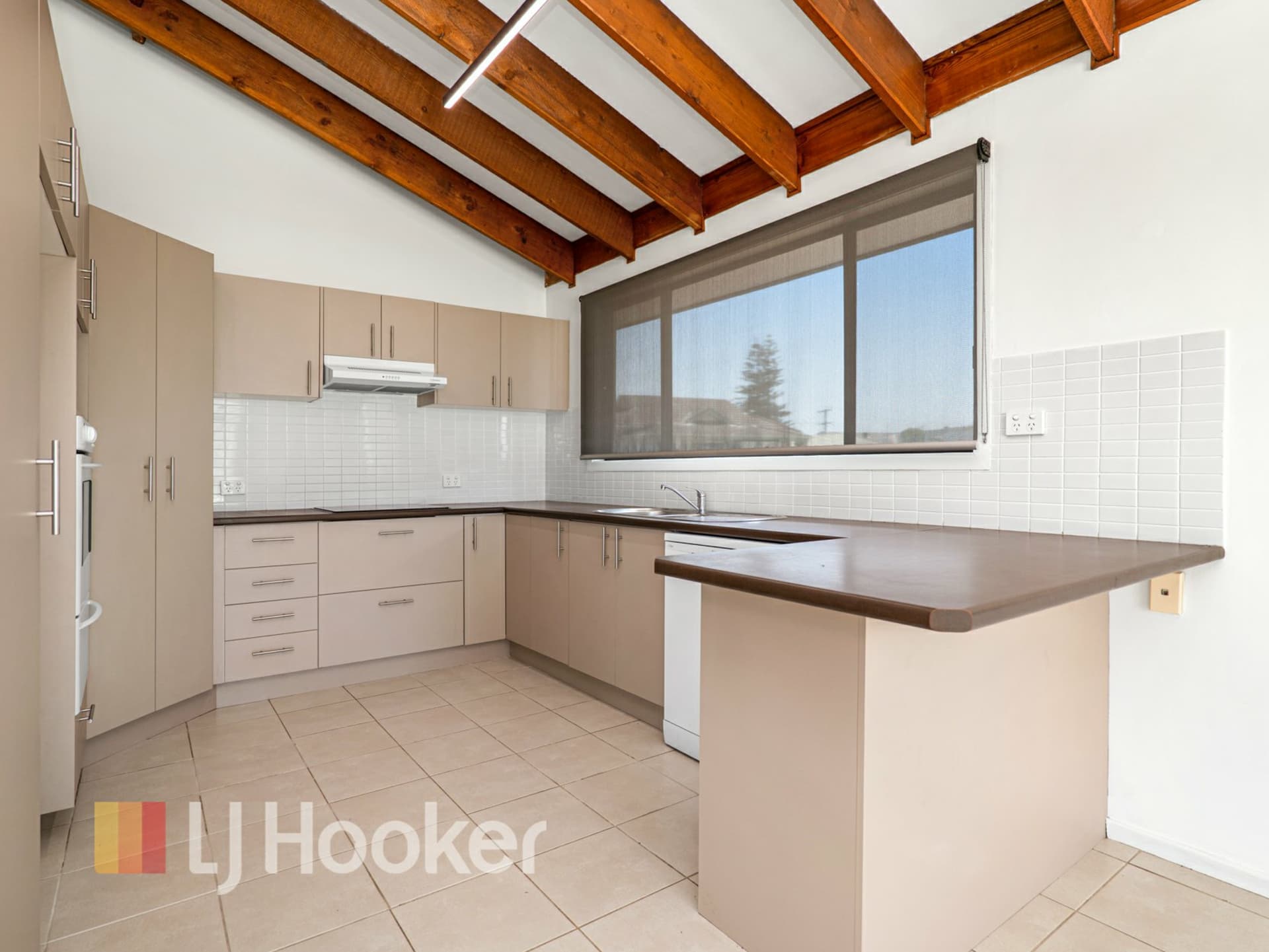 8 Campbell Avenue, Anna Bay, Anna Bay - Thumbnail 2