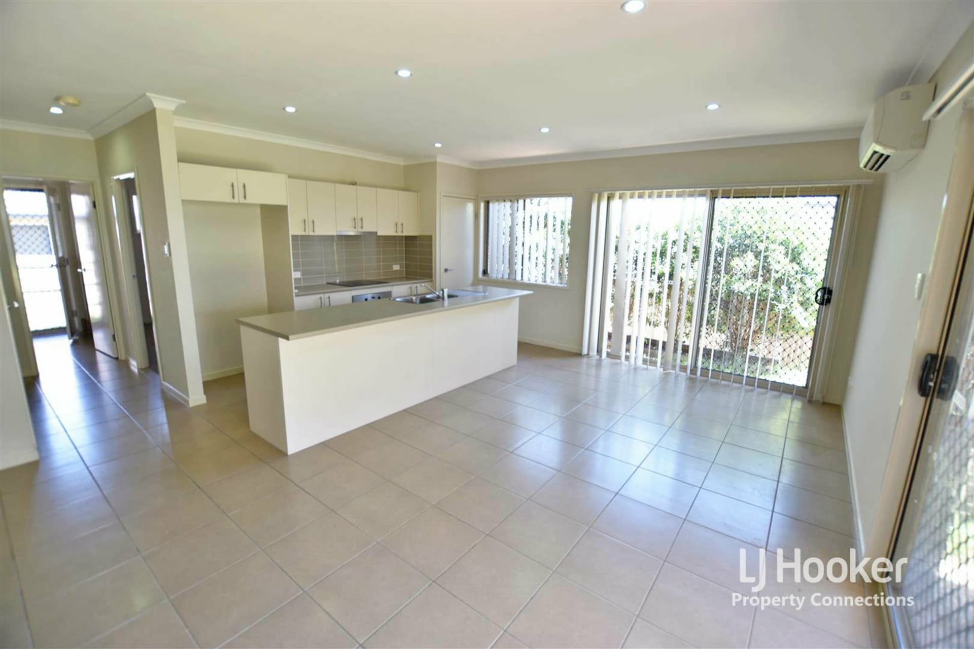 21 Applewood Court, Kallangur, Kallangur - Thumbnail 4