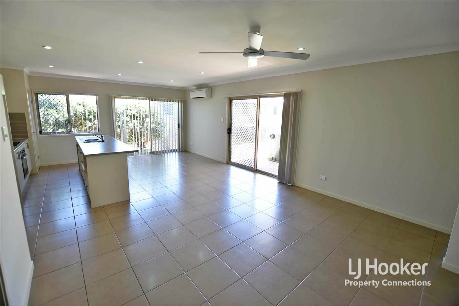 21 Applewood Court, Kallangur, Kallangur - Thumbnail 6