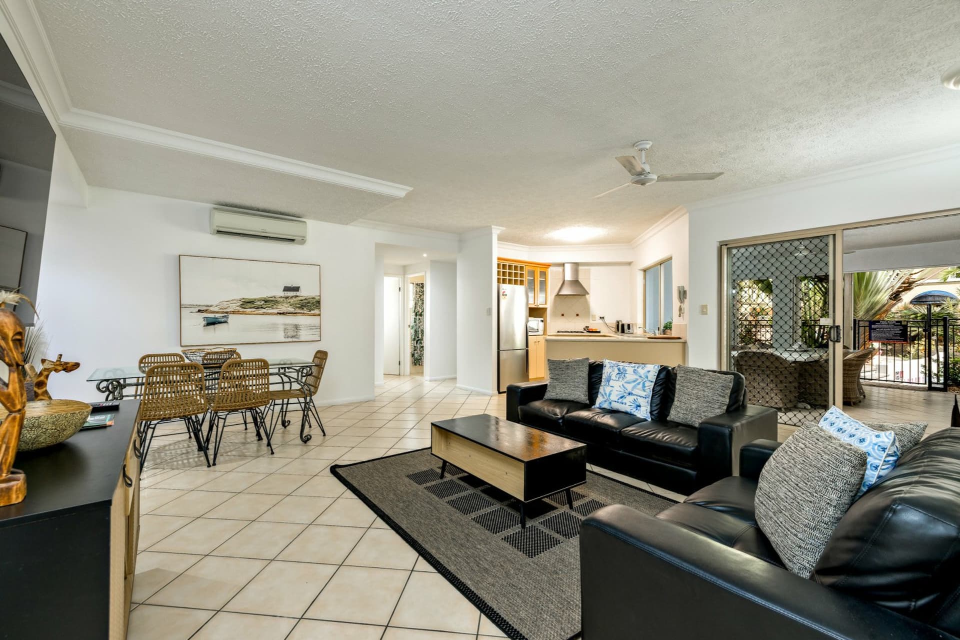 903/2-10 Greenslopes Street, Cairns North, Cairns North - Thumbnail 2
