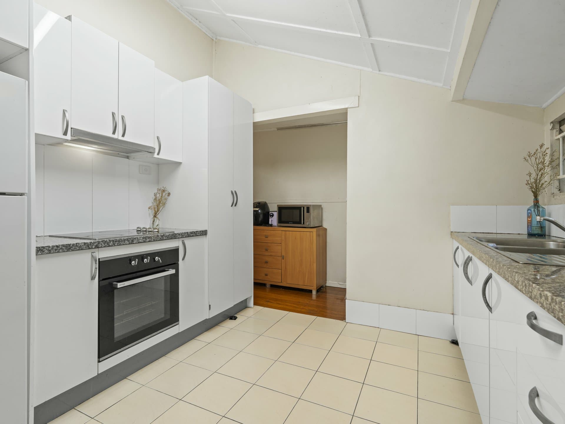 243 Sir Fred Schonell Drive, St Lucia, St Lucia - Thumbnail 8